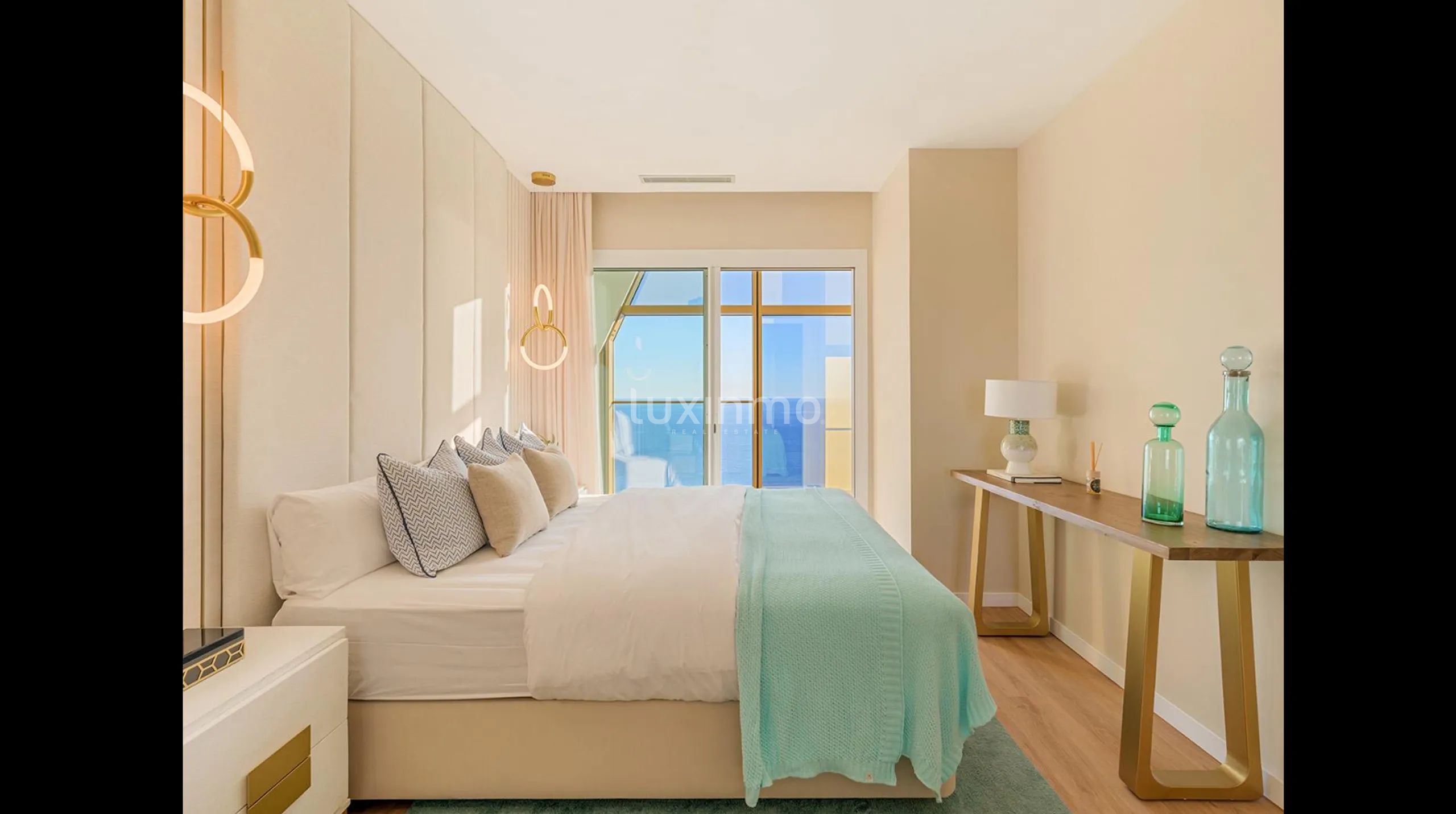 Luxe Penthouse in Weststrand — photo 8