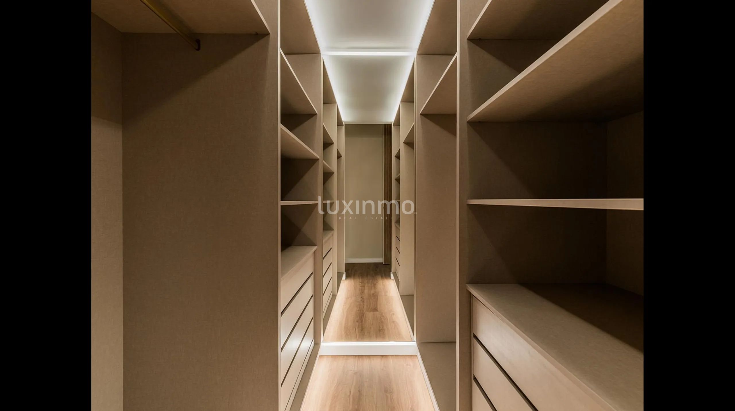 Penthouse de Luxe à Plage de l'Ouest — photo 4