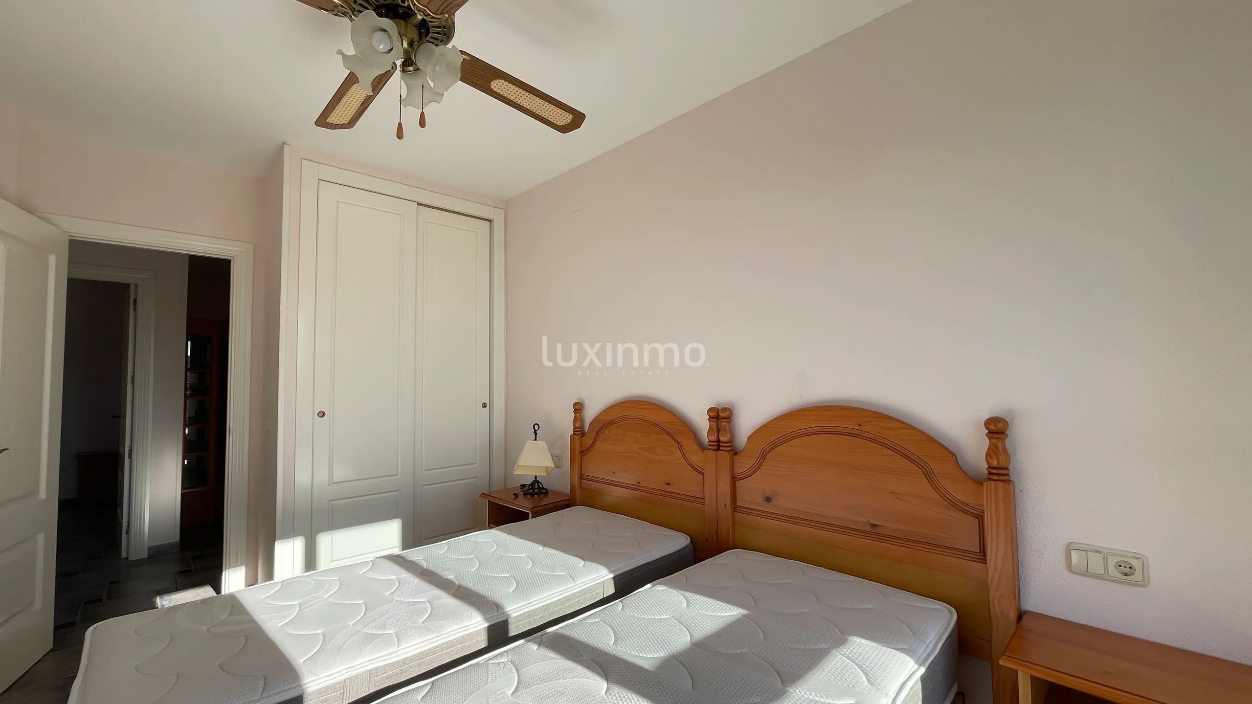 Se alquila Encantador Apartamento Mediterráneo de 4 Dormitorios con Vistas al Mar en Calpe — photo 8