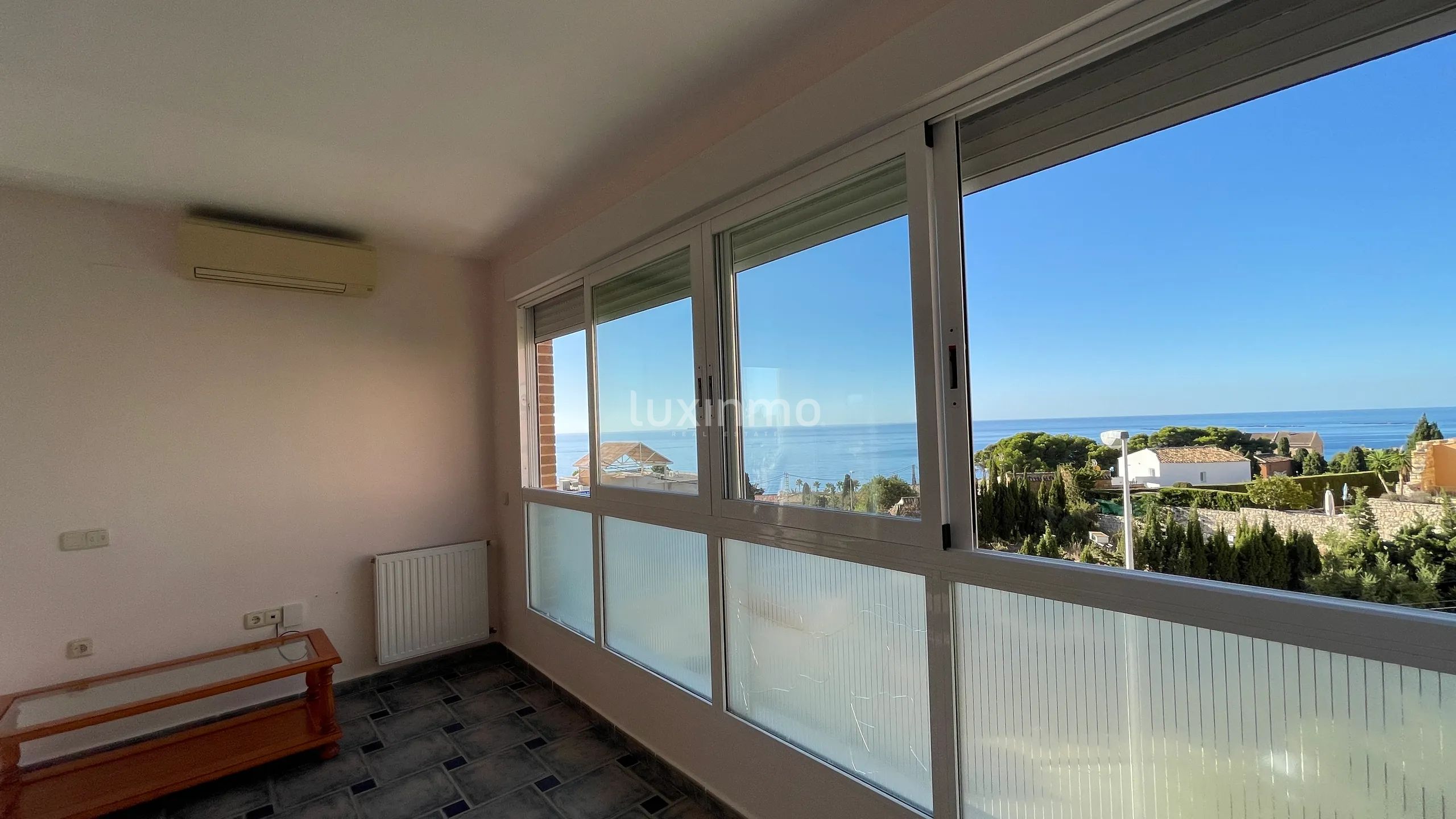 Se alquila Encantador Apartamento Mediterráneo de 4 Dormitorios con Vistas al Mar en Calpe — photo 3