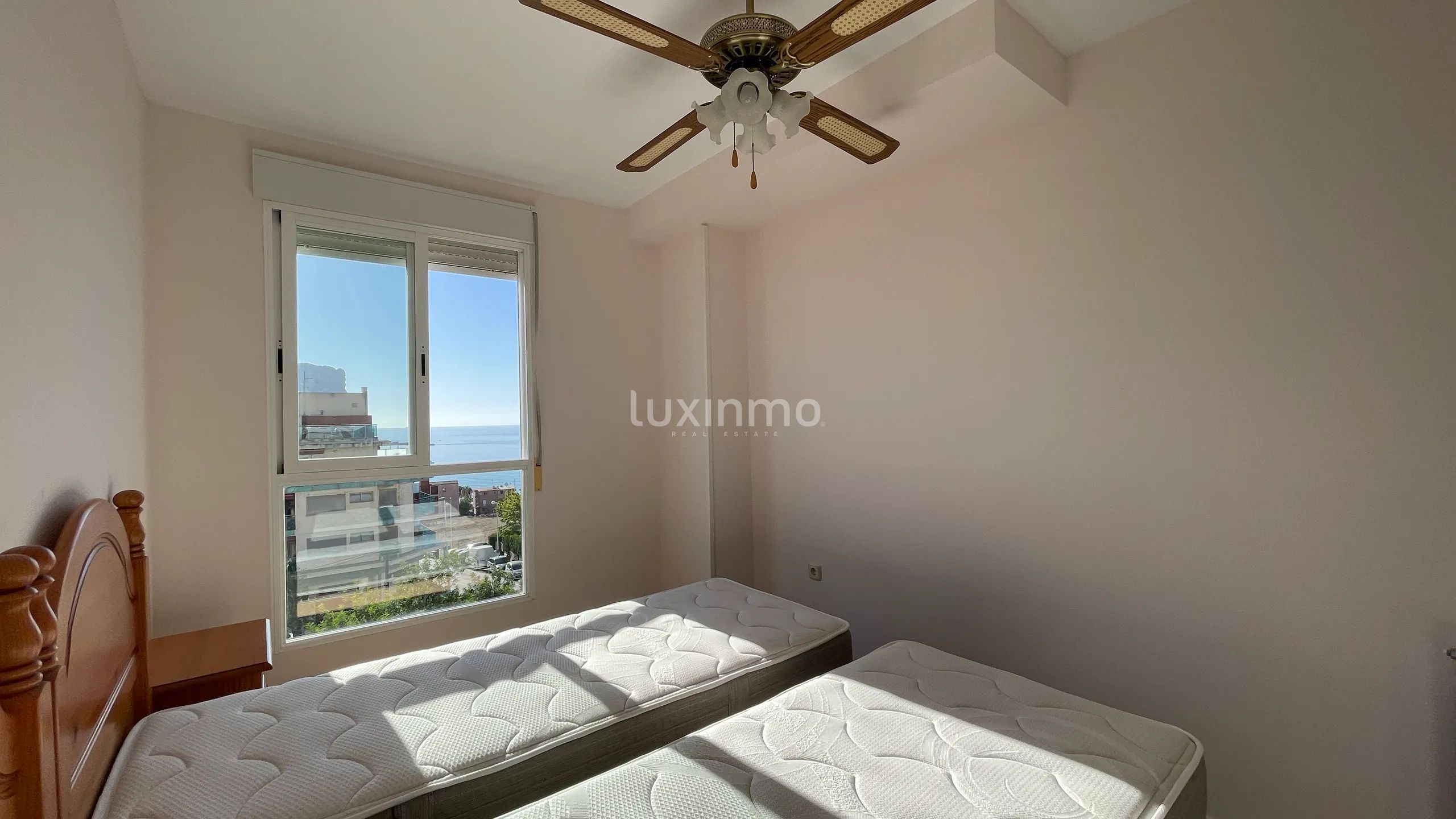 Se alquila Encantador Apartamento Mediterráneo de 4 Dormitorios con Vistas al Mar en Calpe — photo 19