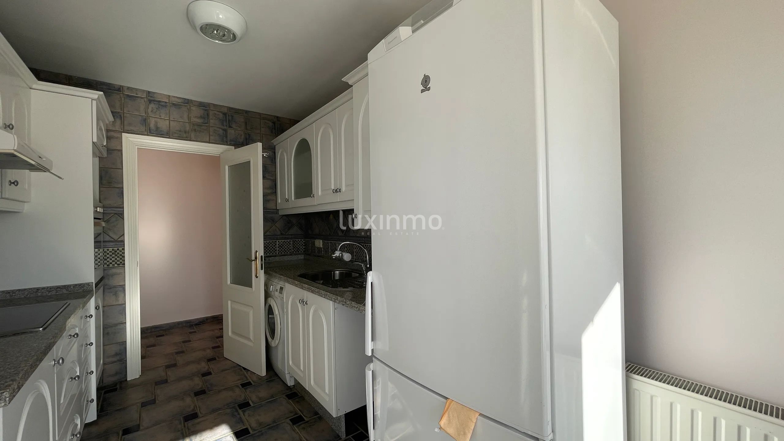 Se alquila Encantador Apartamento Mediterráneo de 4 Dormitorios con Vistas al Mar en Calpe — photo 9