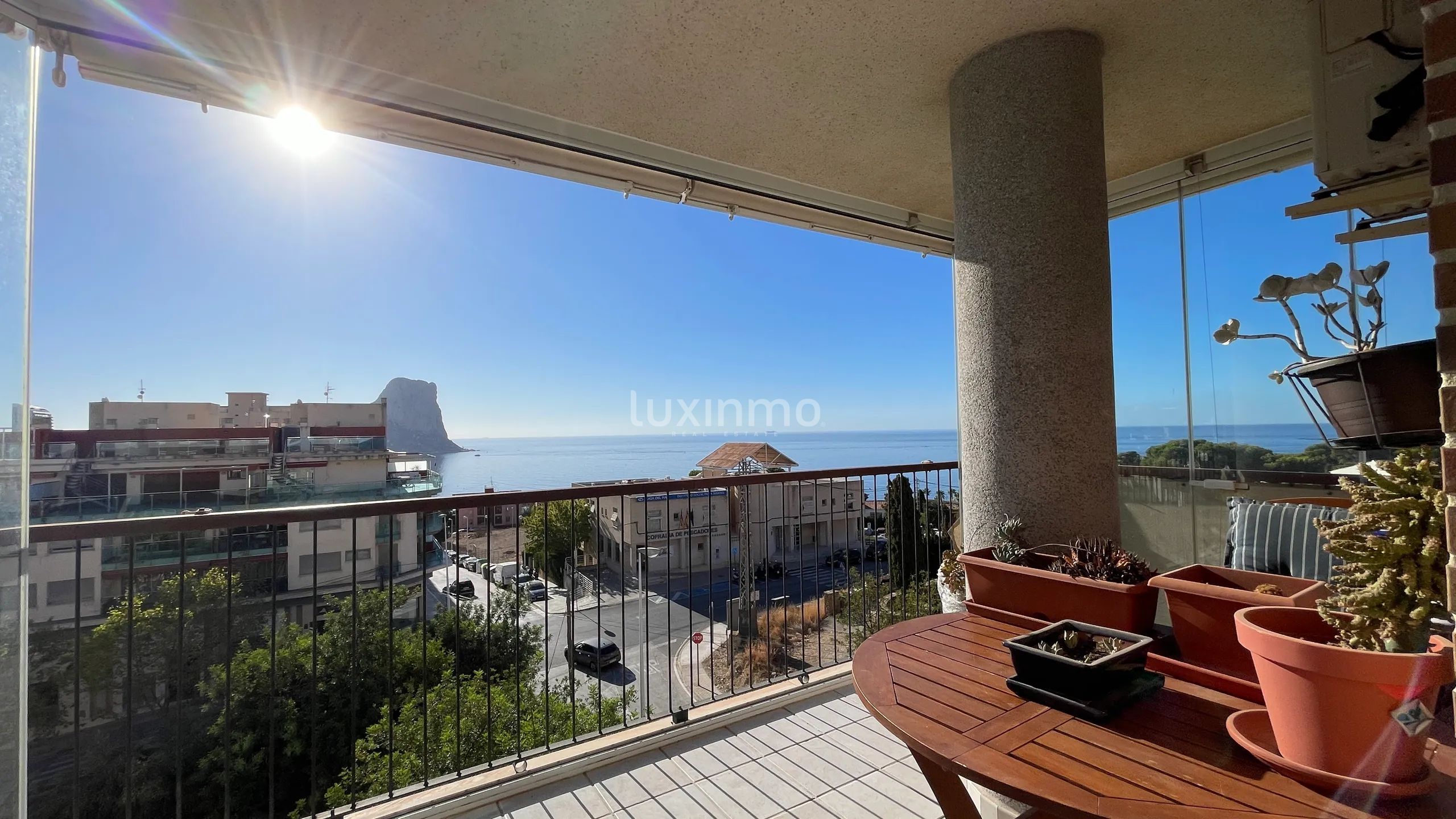 Se alquila Encantador Apartamento Mediterráneo de 4 Dormitorios con Vistas al Mar en Calpe — photo 1