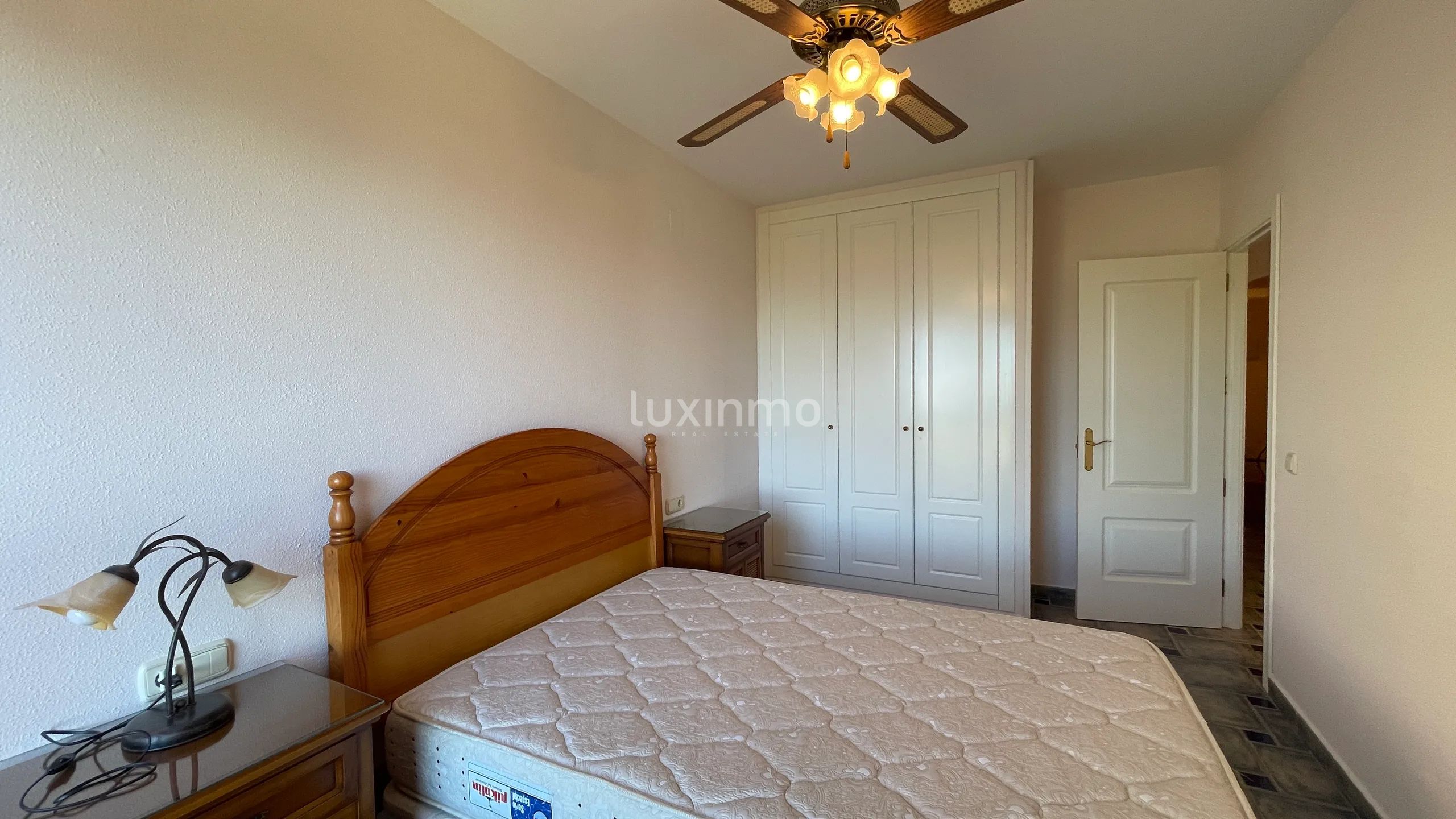 Se alquila Encantador Apartamento Mediterráneo de 4 Dormitorios con Vistas al Mar en Calpe — photo 18