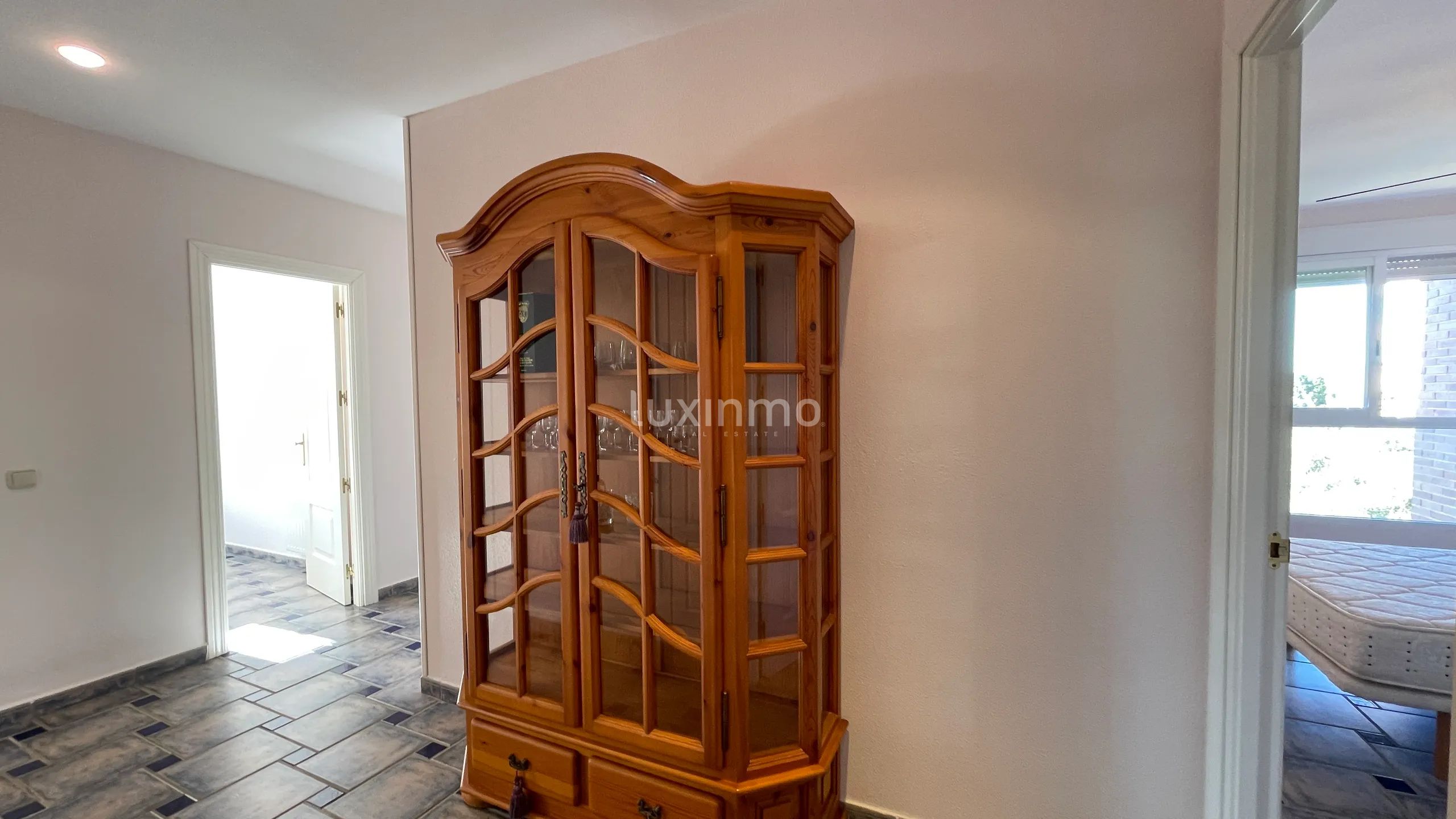 Se alquila Encantador Apartamento Mediterráneo de 4 Dormitorios con Vistas al Mar en Calpe — photo 21