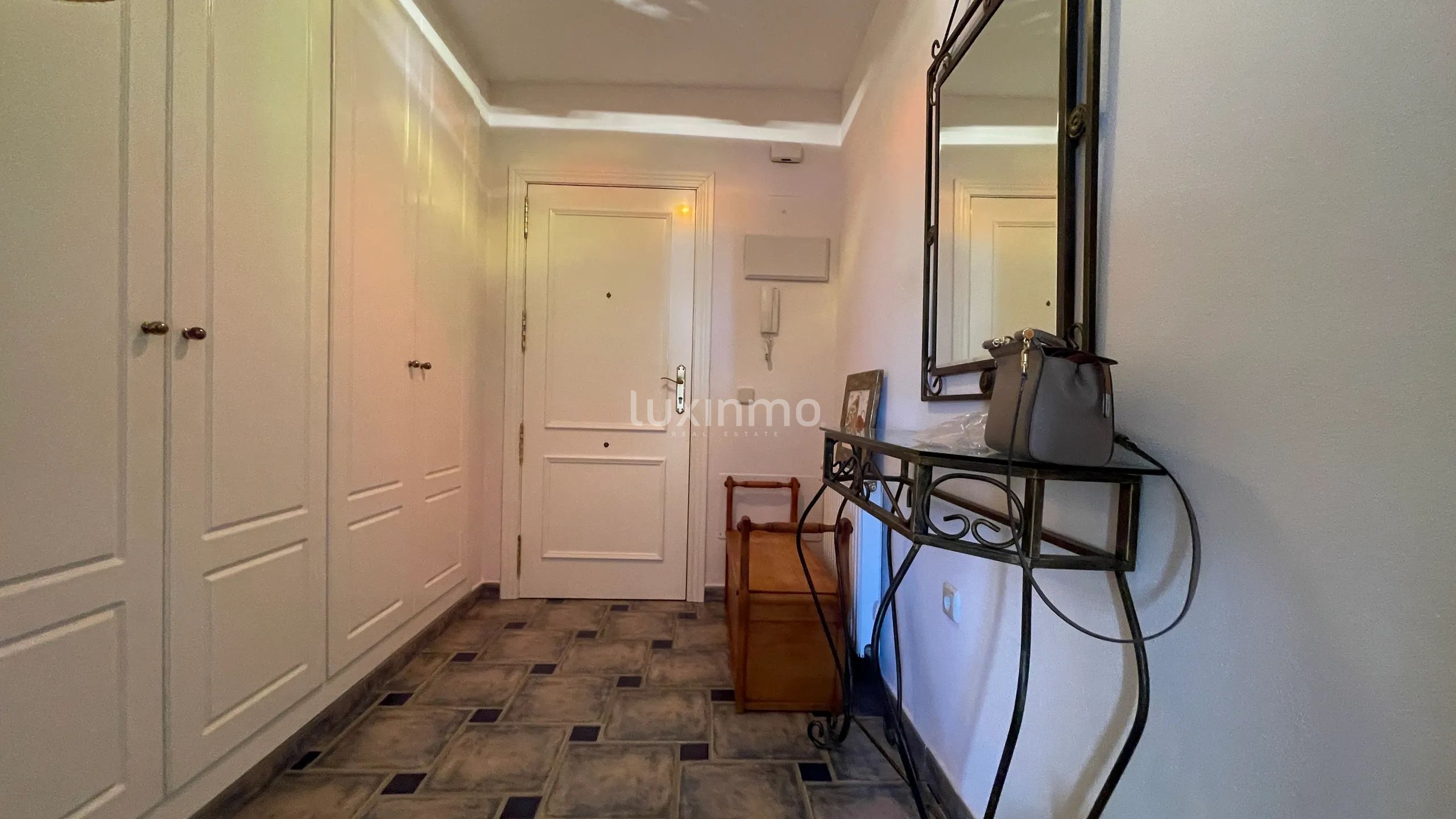 Se alquila Encantador Apartamento Mediterráneo de 4 Dormitorios con Vistas al Mar en Calpe — photo 22