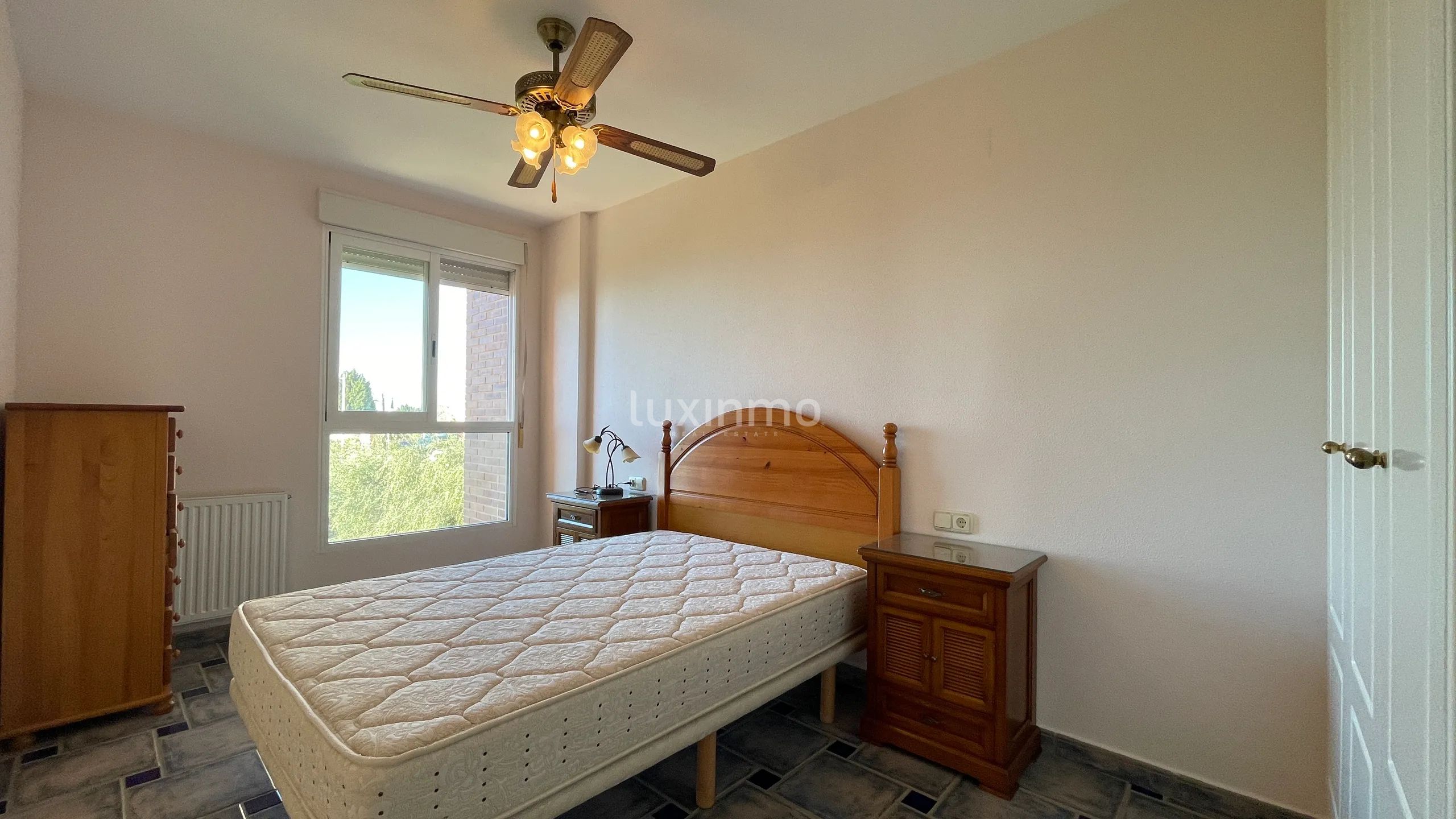 Se alquila Encantador Apartamento Mediterráneo de 4 Dormitorios con Vistas al Mar en Calpe — photo 17