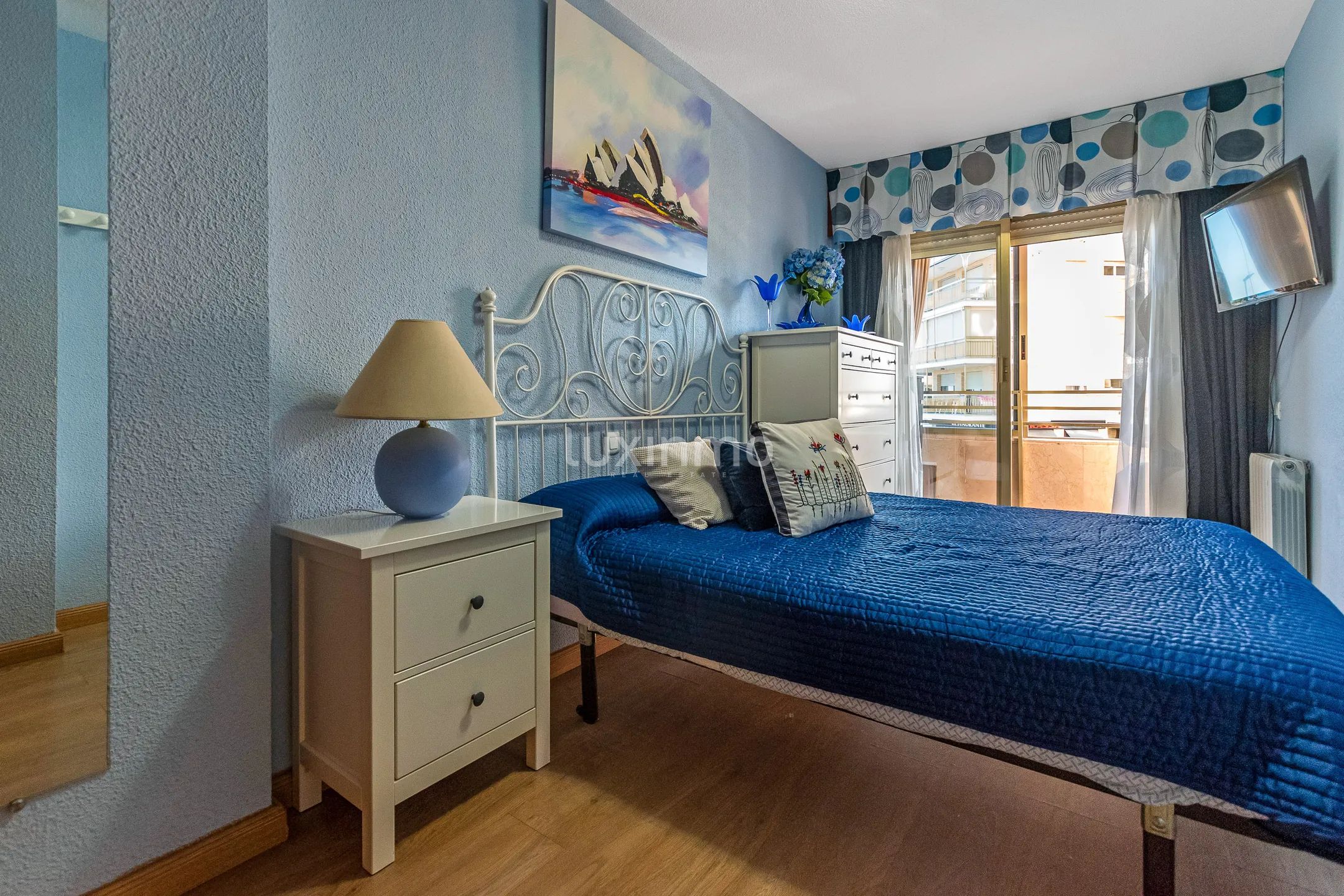 Front line beach flat for sale in Benidorm — photo 12