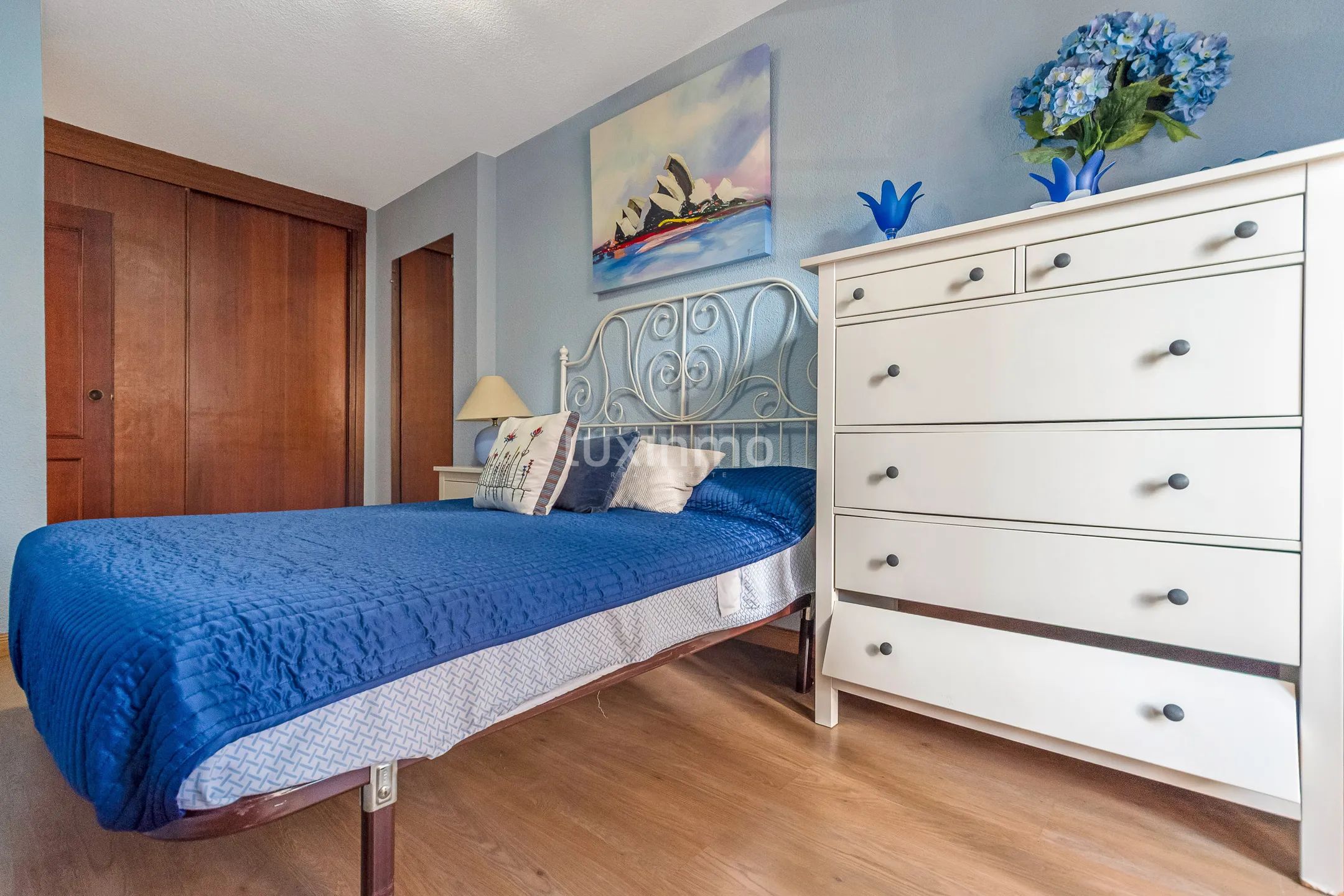 Front line beach flat for sale in Benidorm — photo 11