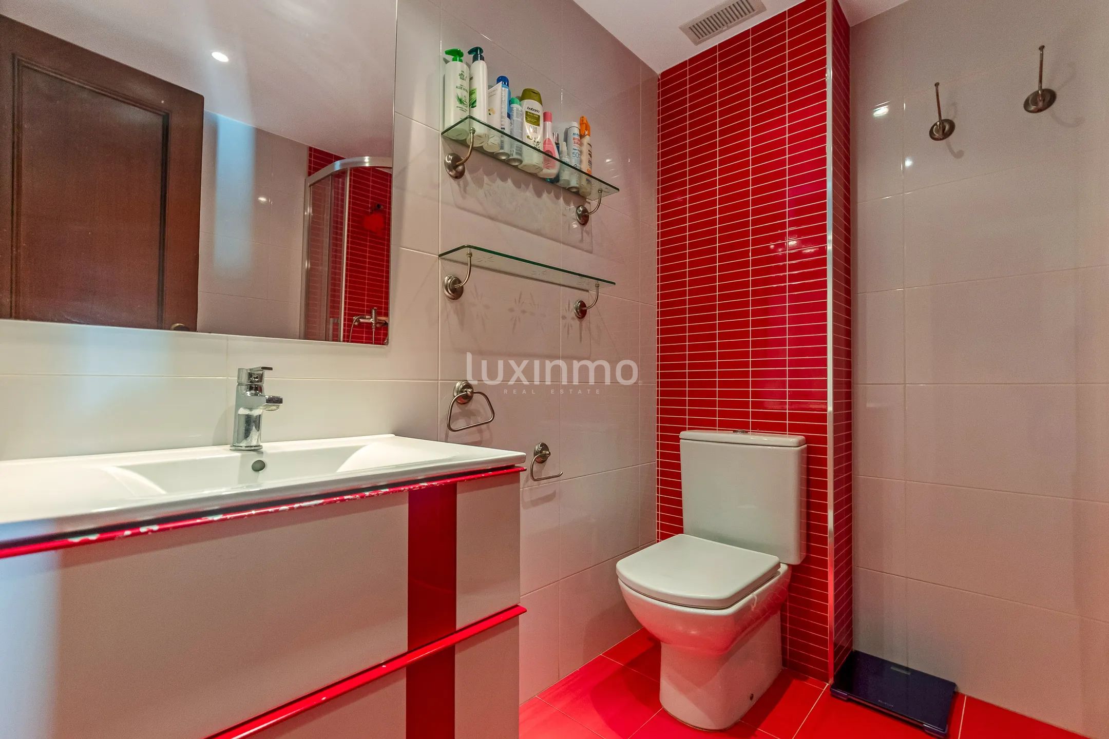 Front line beach flat for sale in Benidorm — photo 16