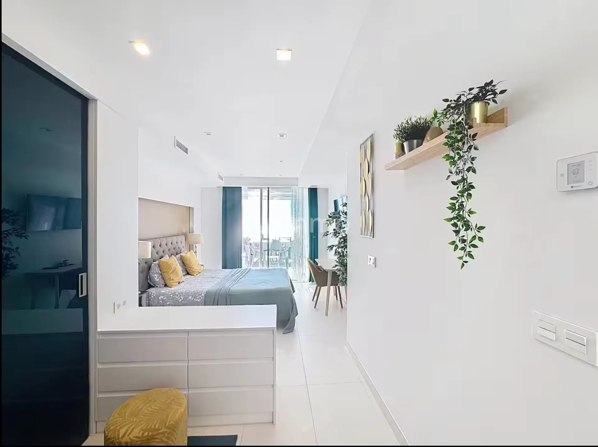 Spectacular 3-bedroom flat with sea views — photo 13