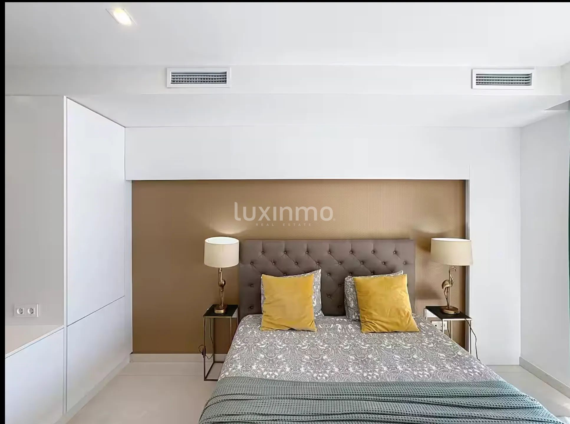 Spectacular 3-bedroom flat with sea views — photo 14