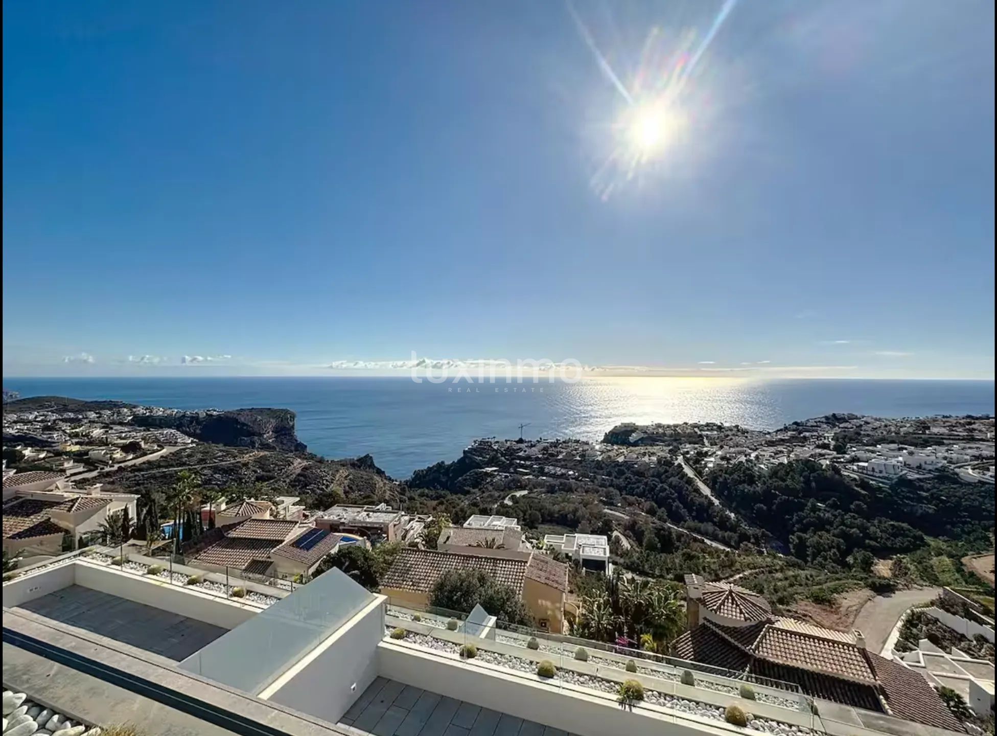 Spectacular 3-bedroom flat with sea views — photo 27