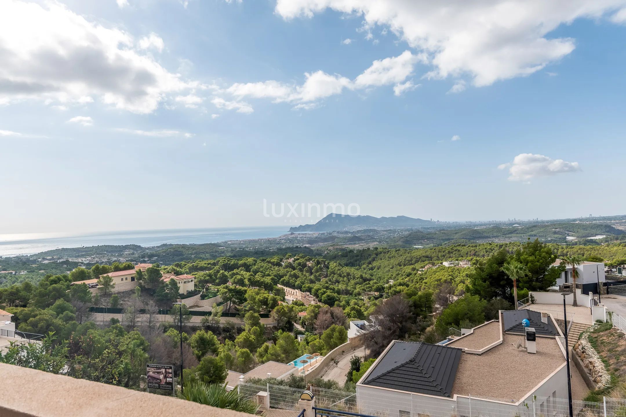 Villa with sea views for sale in Altea — photo 34