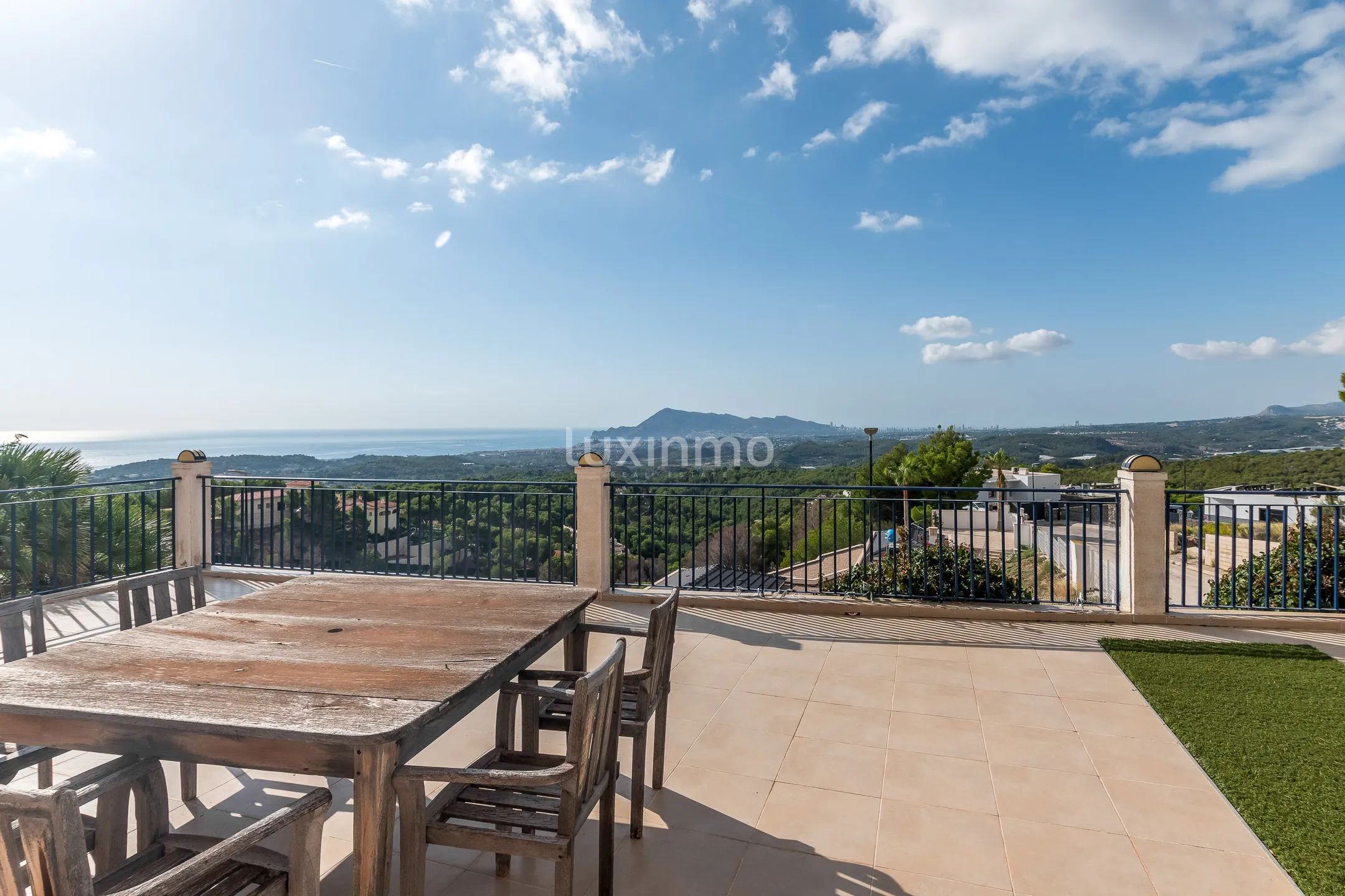 Villa with sea views for sale in Altea — photo 32