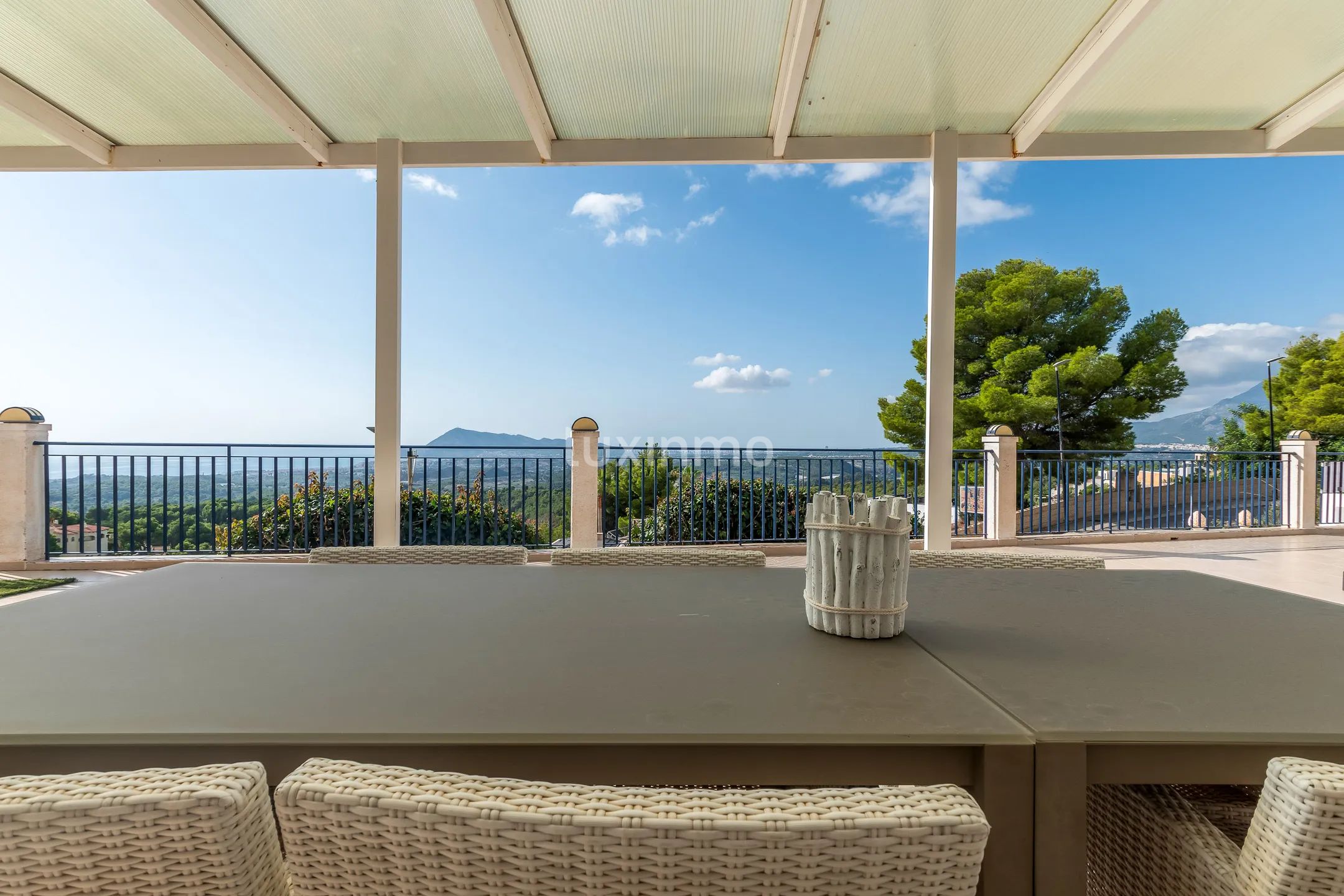 Villa with sea views for sale in Altea — photo 37