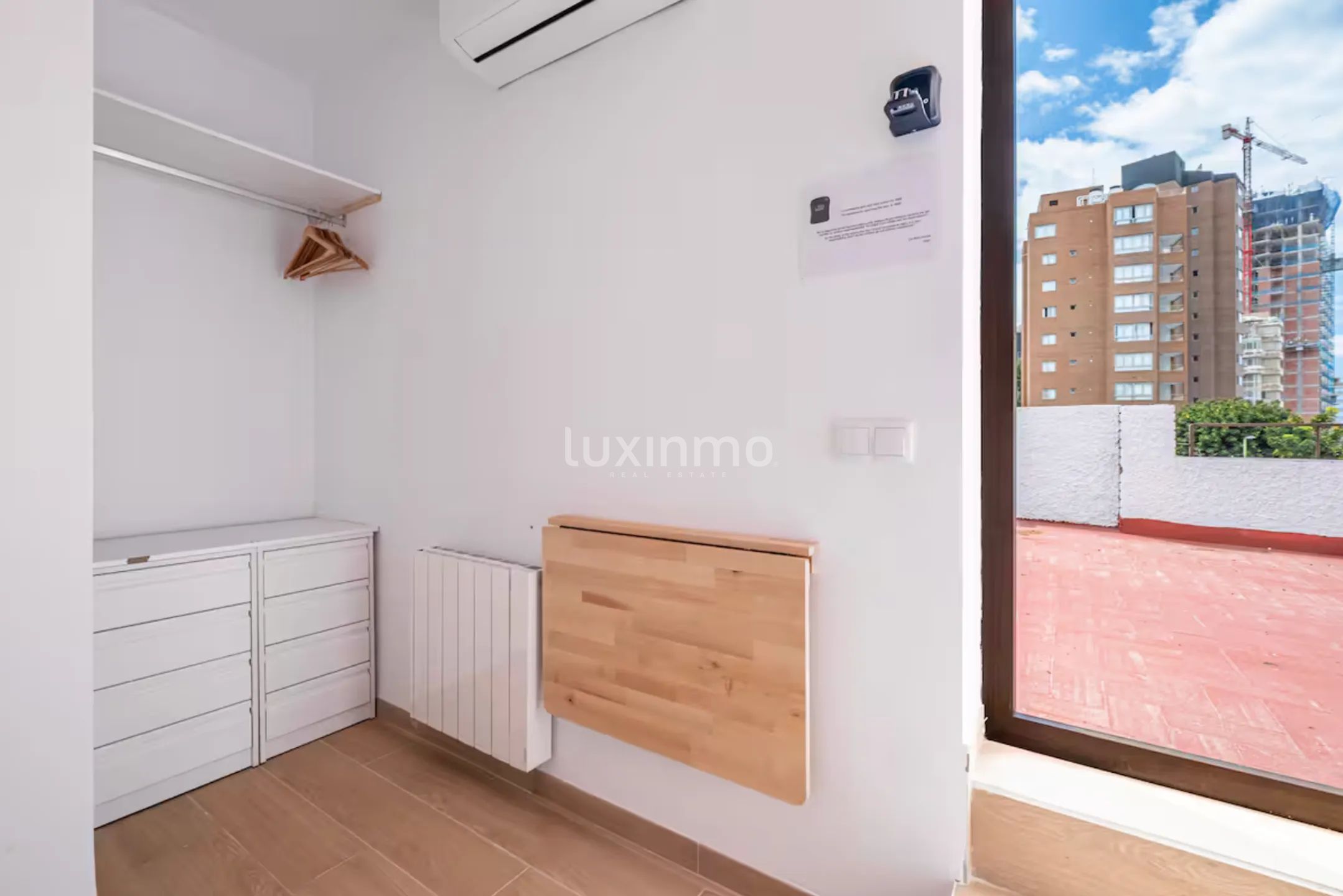 Charming townhouse in Playa de Levante, Benidorm — photo 23
