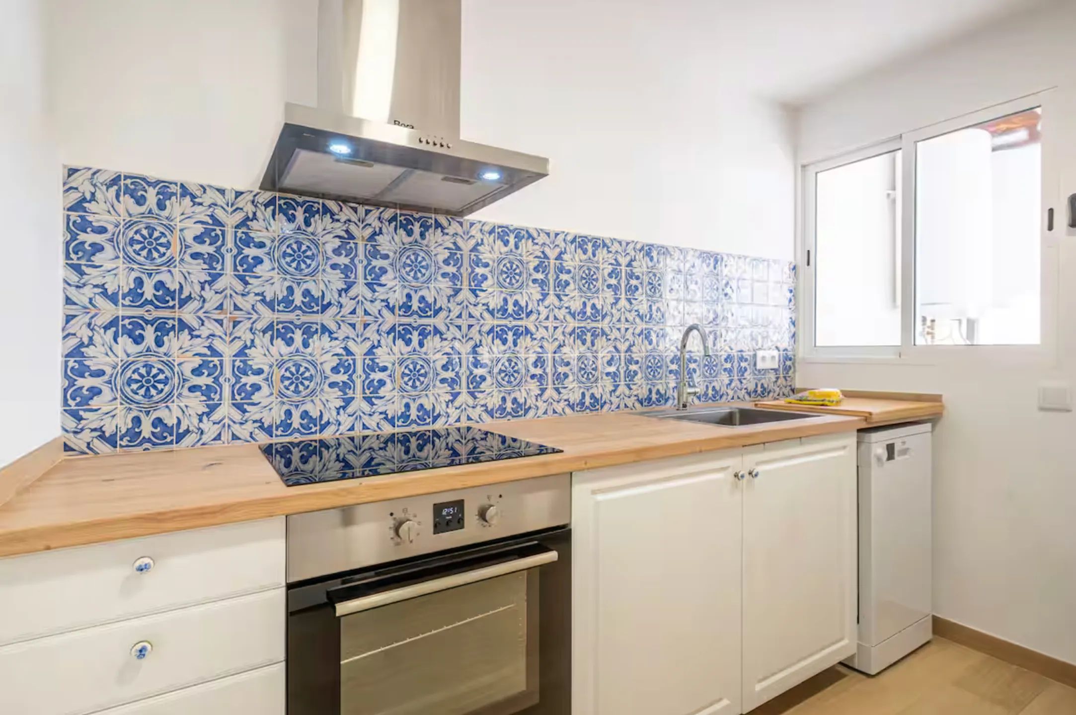 Charming townhouse in Playa de Levante, Benidorm — photo 9