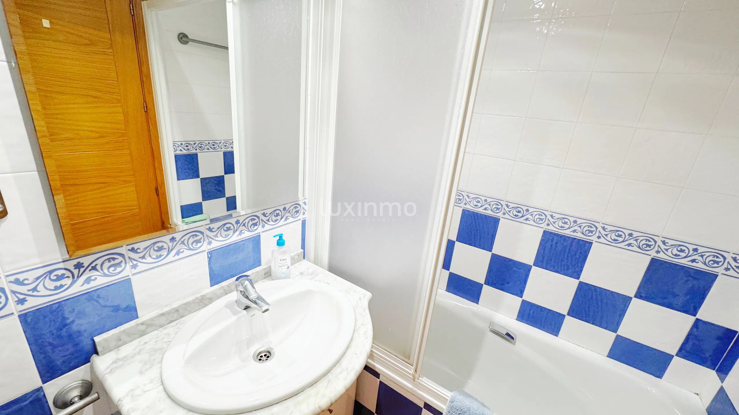 Charming 2-Bedroom Mediterranean Apartment in Playa Muchavista, Campello — photo 11