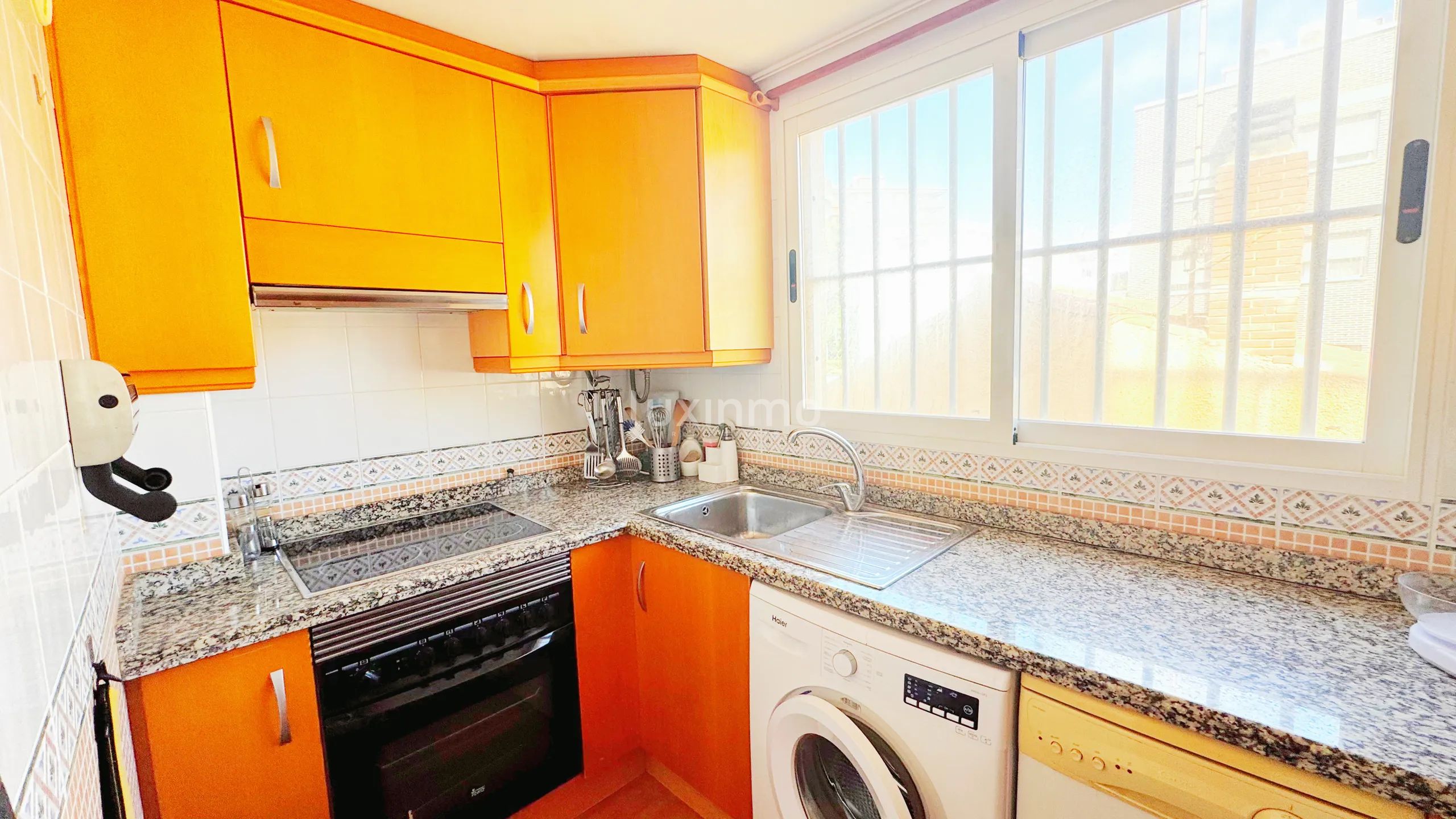 Charming 2-Bedroom Mediterranean Apartment in Playa Muchavista, Campello — photo 15