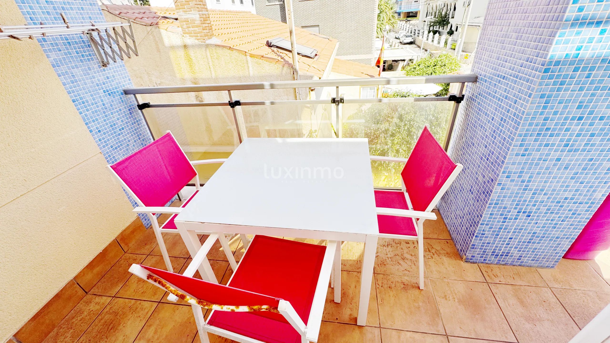 Encantador Apartamento Mediterráneo de 2 Dormitorios en Playa Muchavista, Campello — photo 17