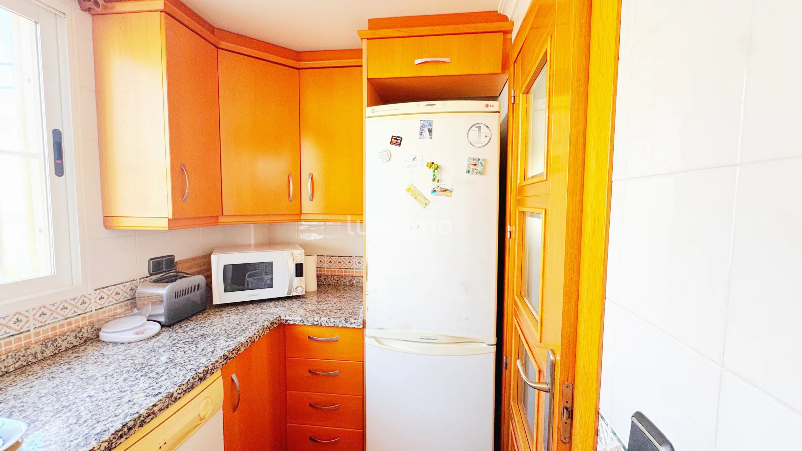 Encantador Apartamento Mediterráneo de 2 Dormitorios en Playa Muchavista, Campello — photo 13