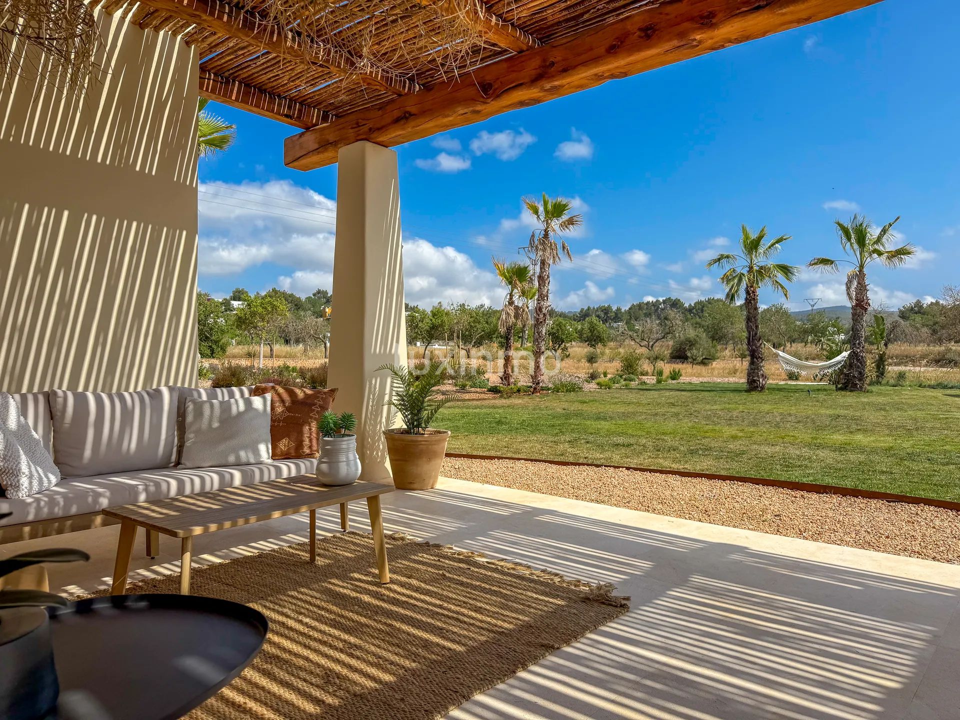 Contemporary New-Build Villa with Guest House Project Exceptional Privacy in a Serene Natural Setting — photo 18