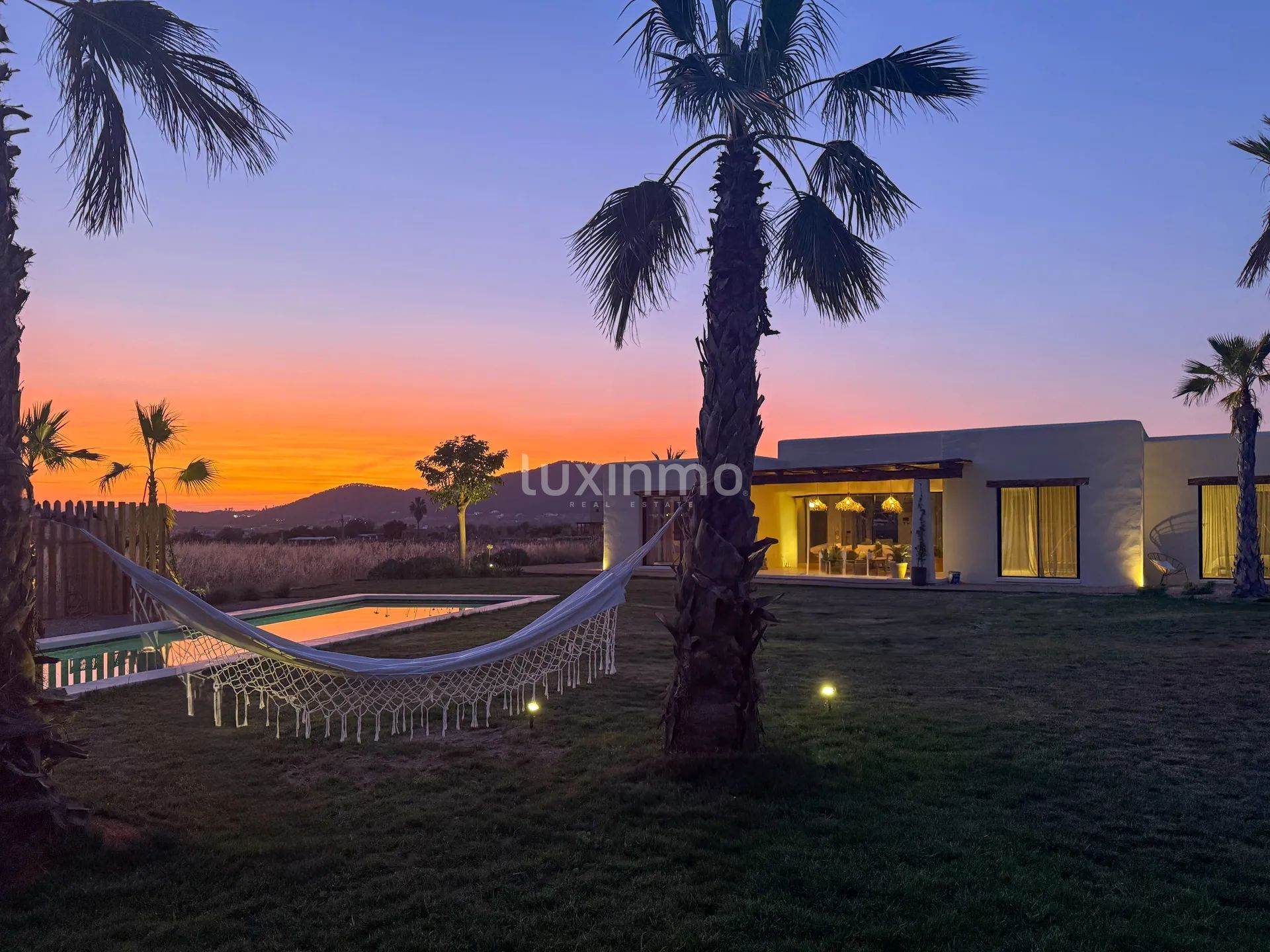 Contemporary New-Build Villa with Guest House Project Exceptional Privacy in a Serene Natural Setting — photo 13