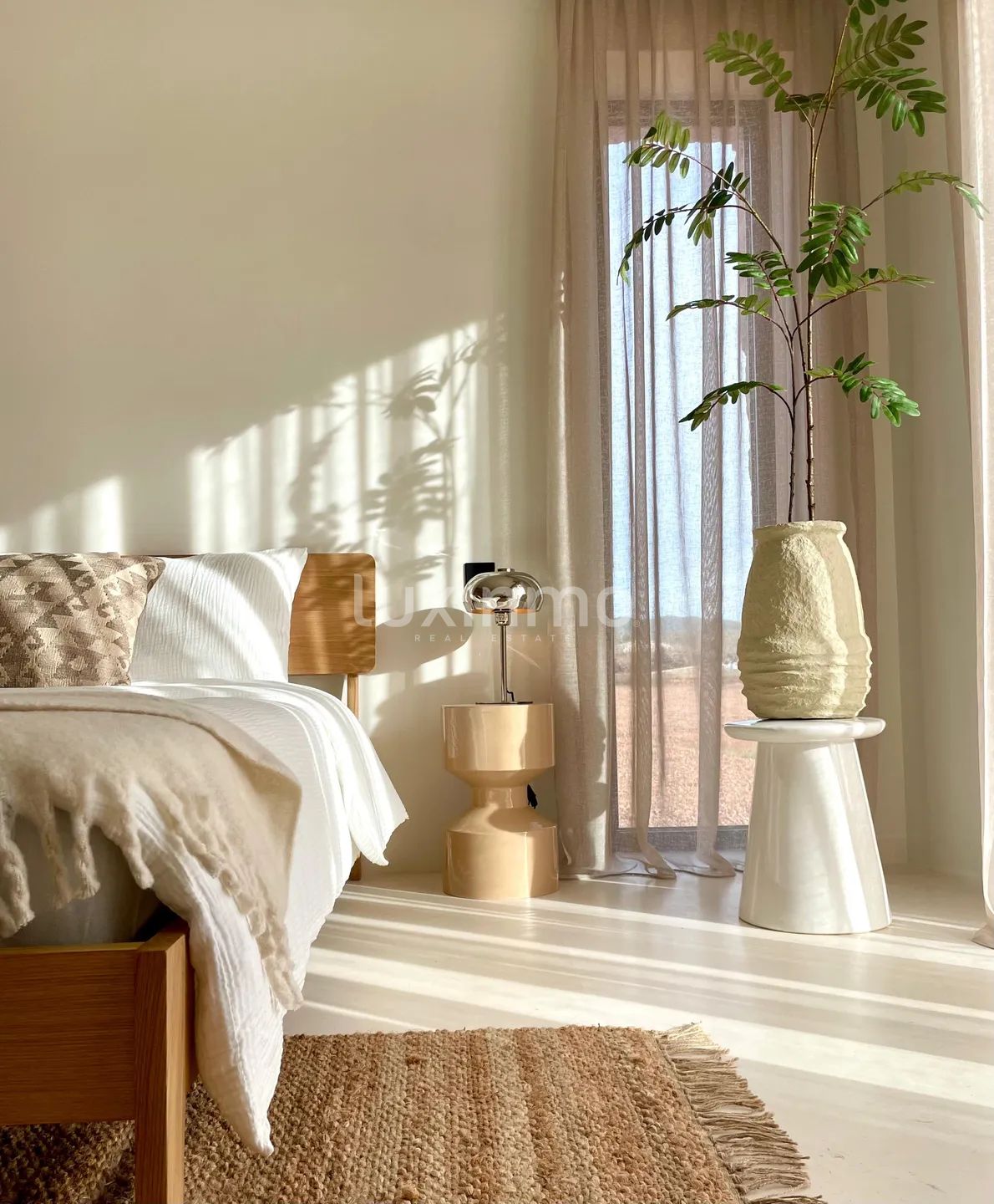 Contemporary New-Build Villa with Guest House Project Exceptional Privacy in a Serene Natural Setting — photo 32