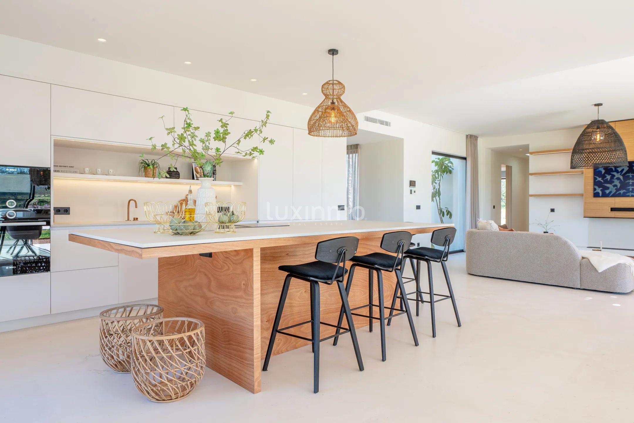 Villa contemporaine de nouvelle construction avec maison d'hôtes Projet d'intimité exceptionnelle dans un cadre naturel serein — photo 24