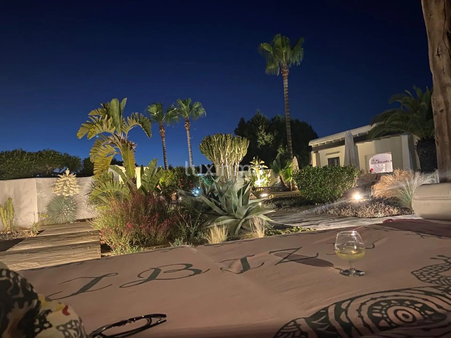 Charmig villa inom gångavstånd från Cala Tarida-stranden — photo 10