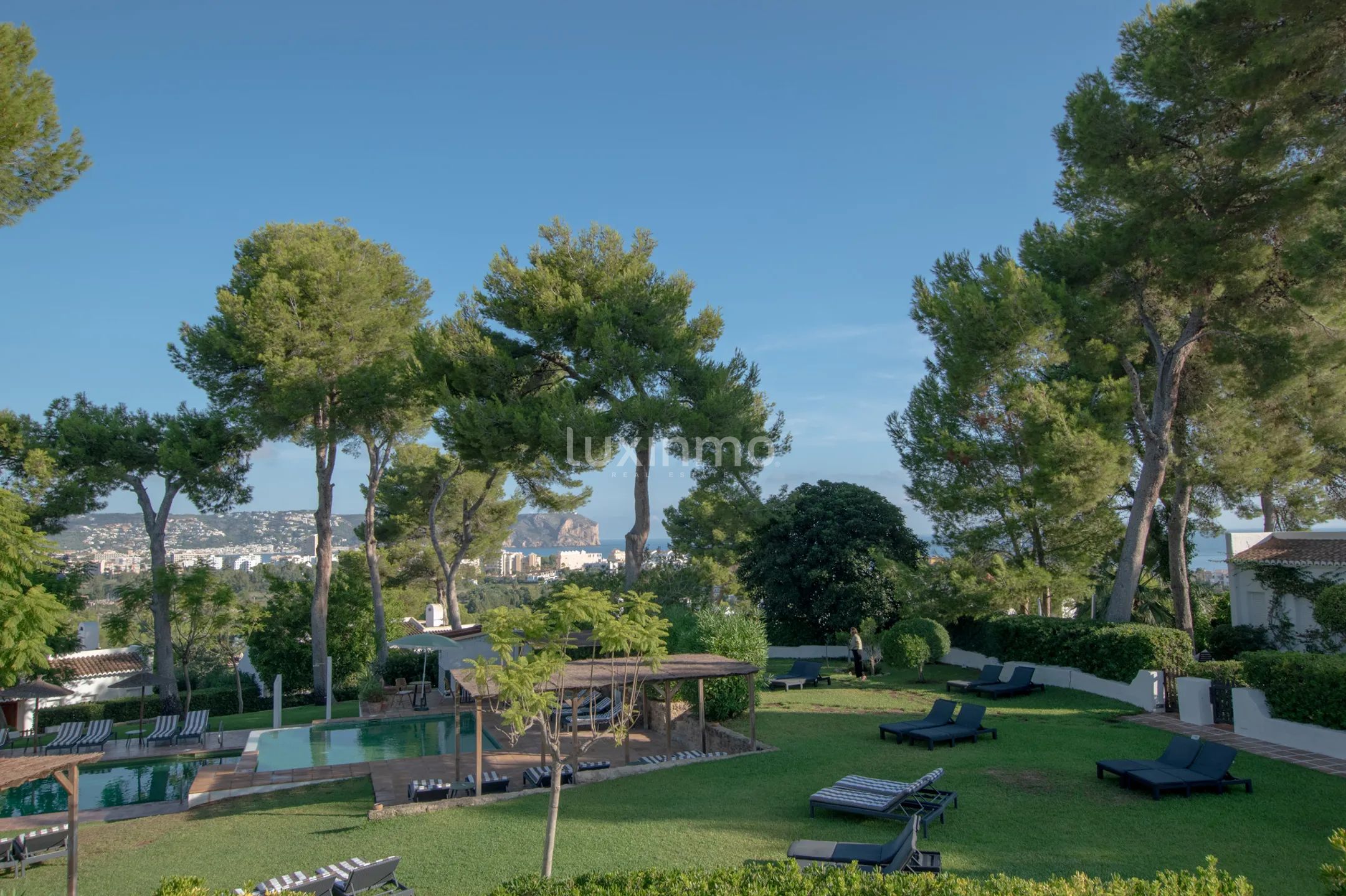Townhouse with panoramic views for rent in Jávea — photo 3