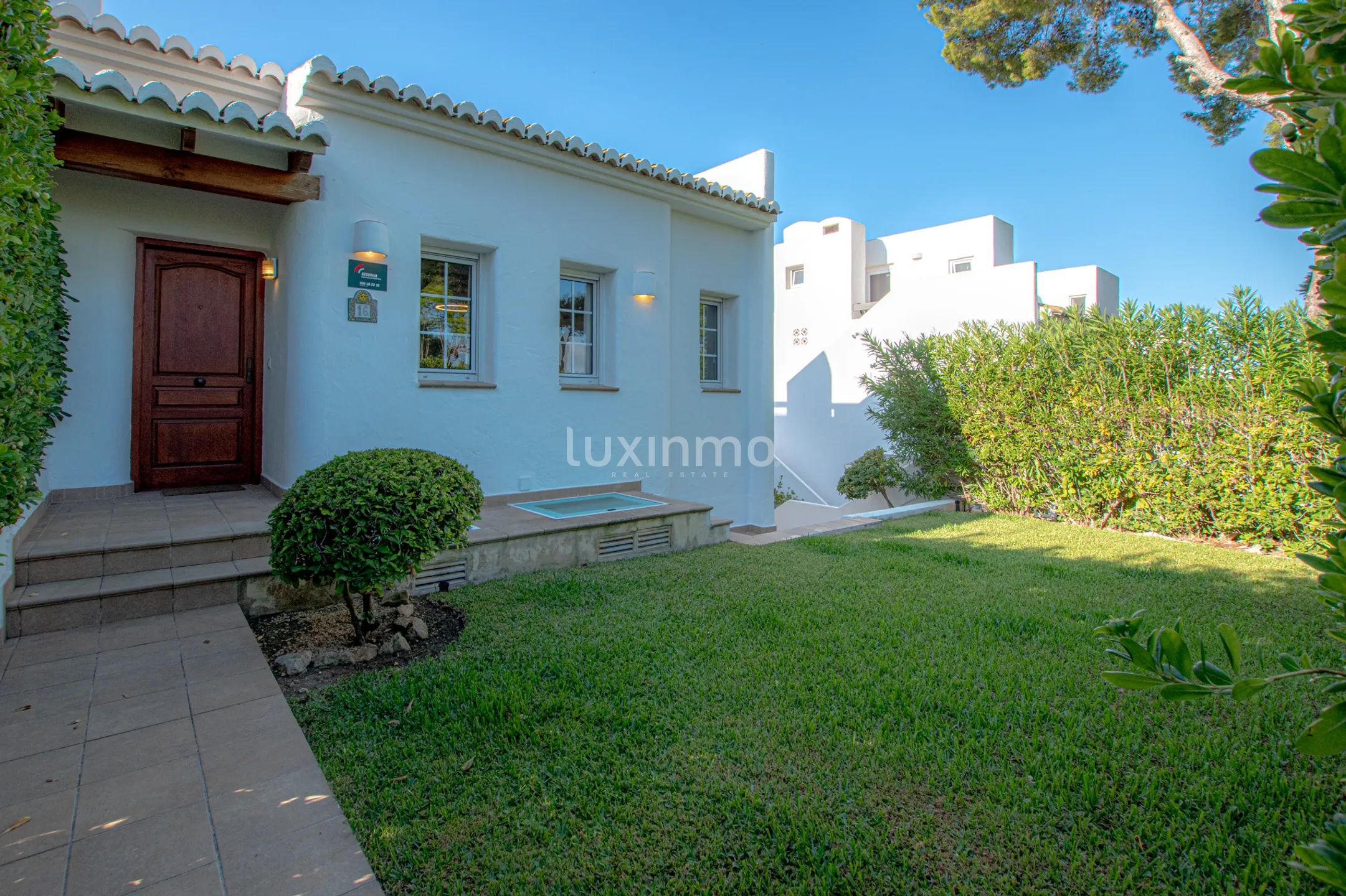 Townhouse with panoramic views for rent in Jávea — photo 4