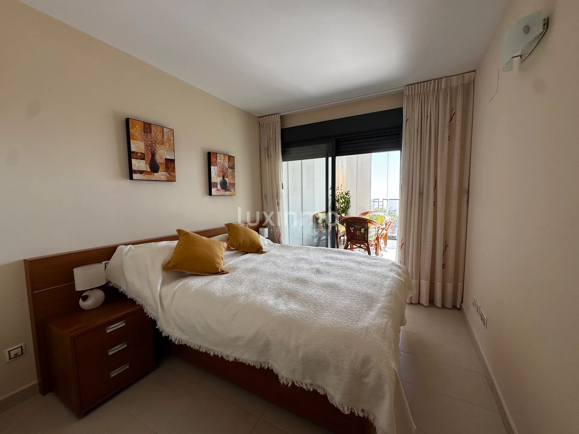 Apartment with Sea Views in Rincón de Loix, Benidorm — photo 12