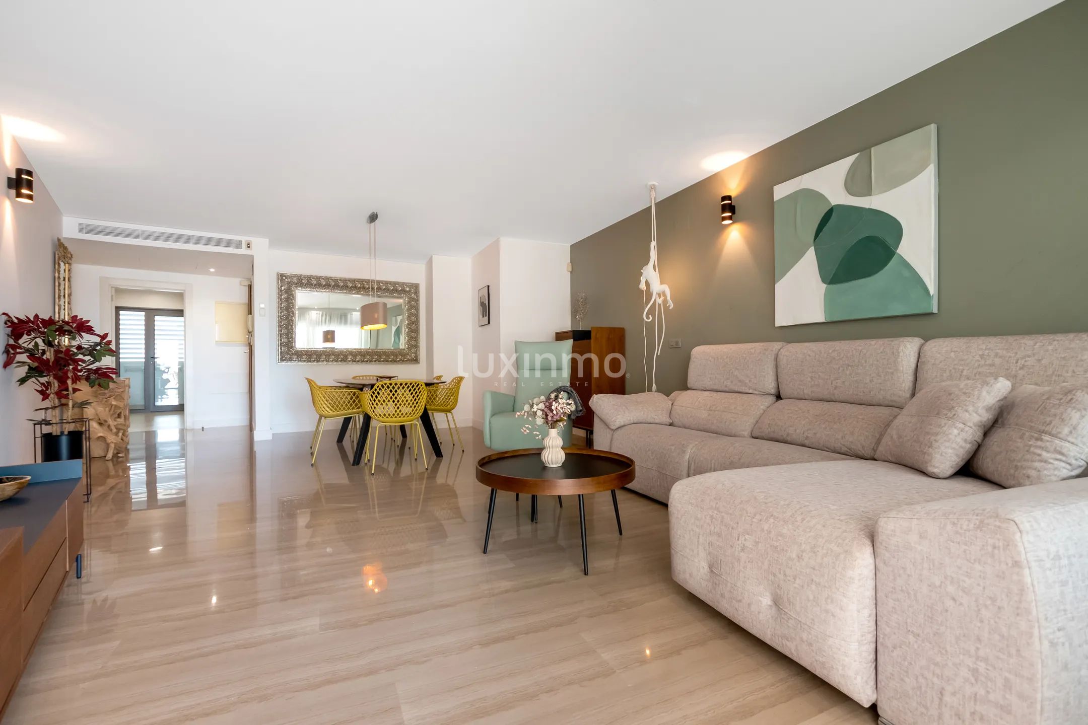 Beautiful flat for rent in front line beach in Mascarat — photo 6