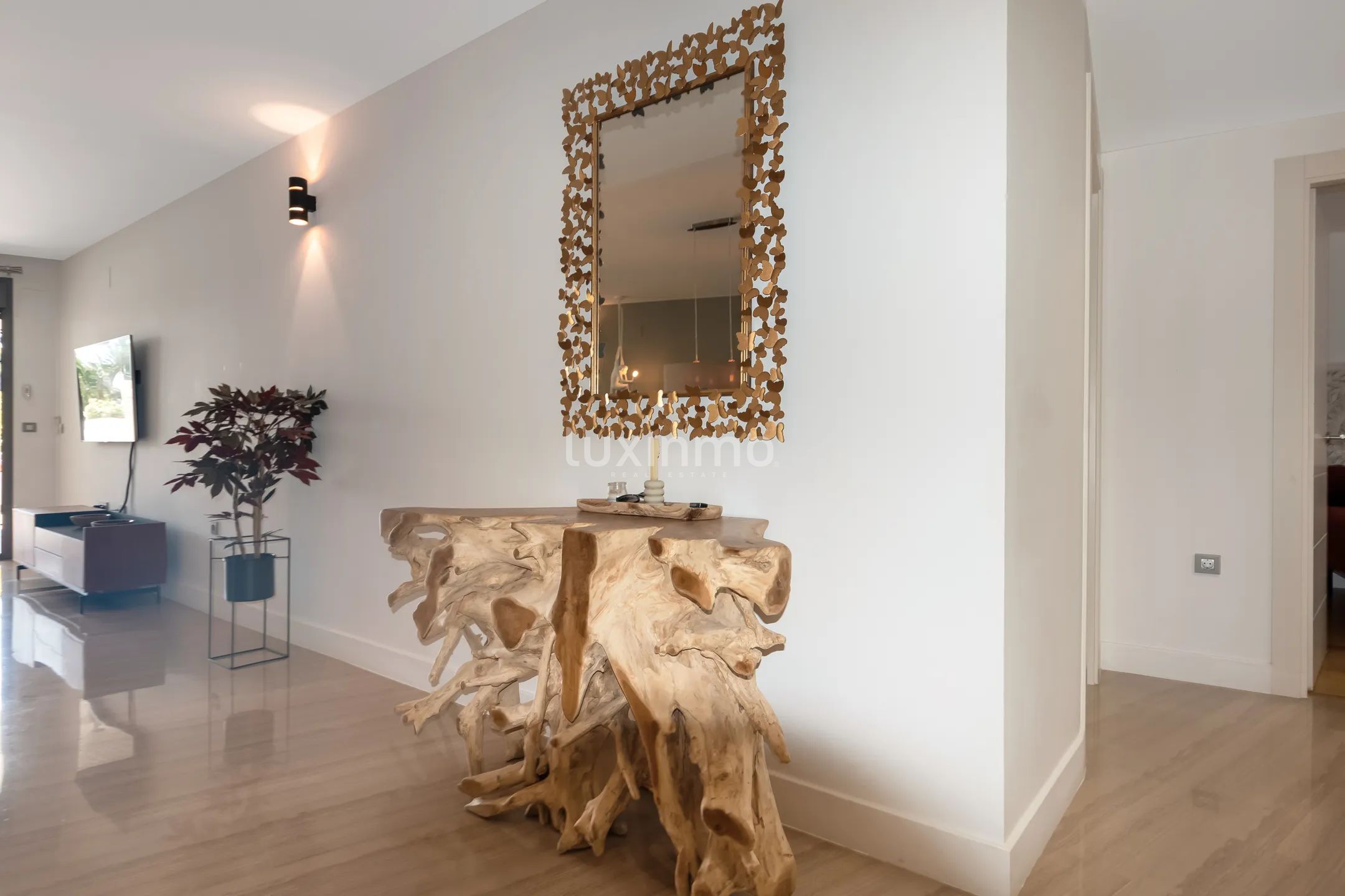 Beautiful flat for rent in front line beach in Mascarat — photo 3