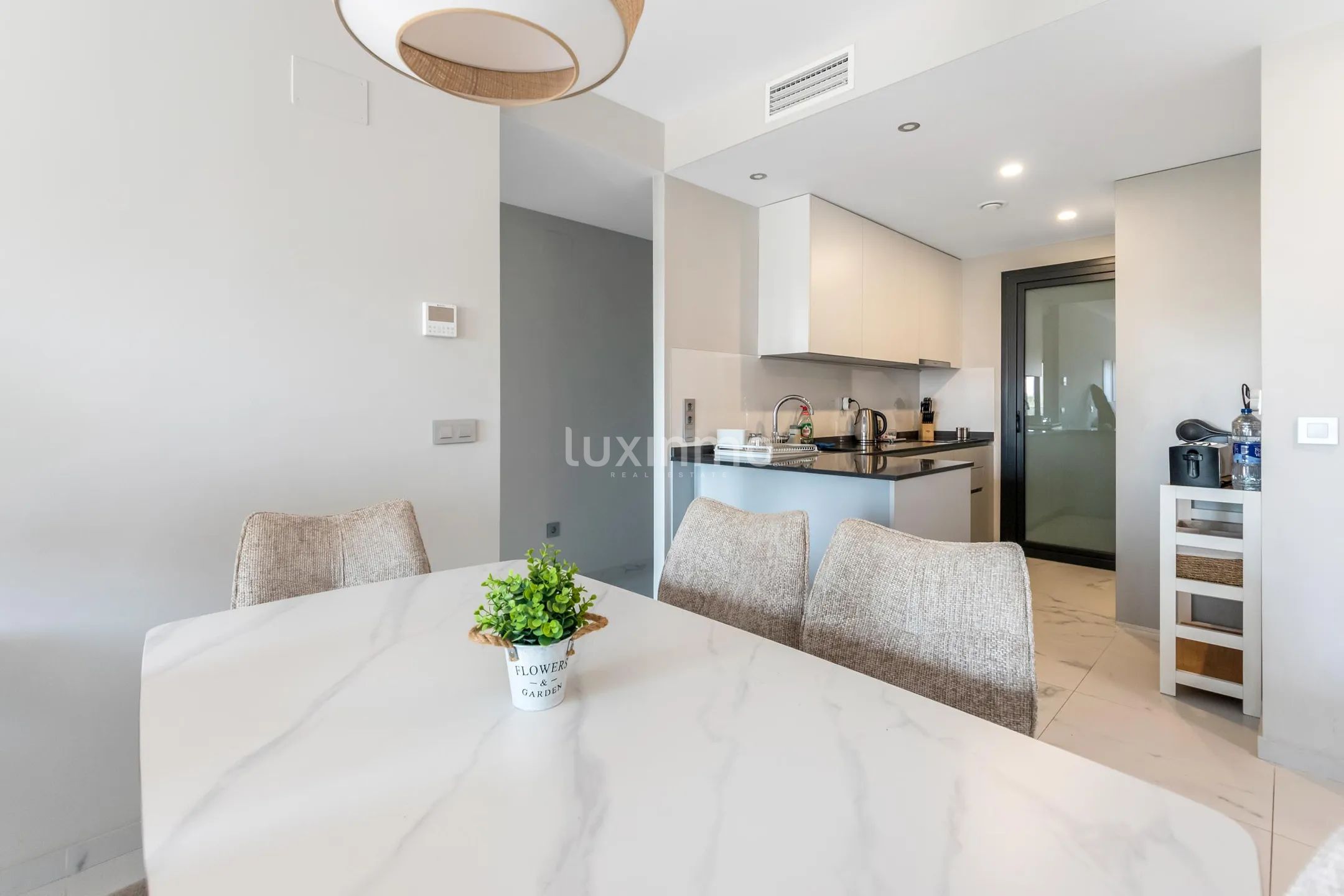 Ny moderne leilighet i Eagle-tårnet med 2 soverom på Playa de Poniente, Benidorm — photo 15