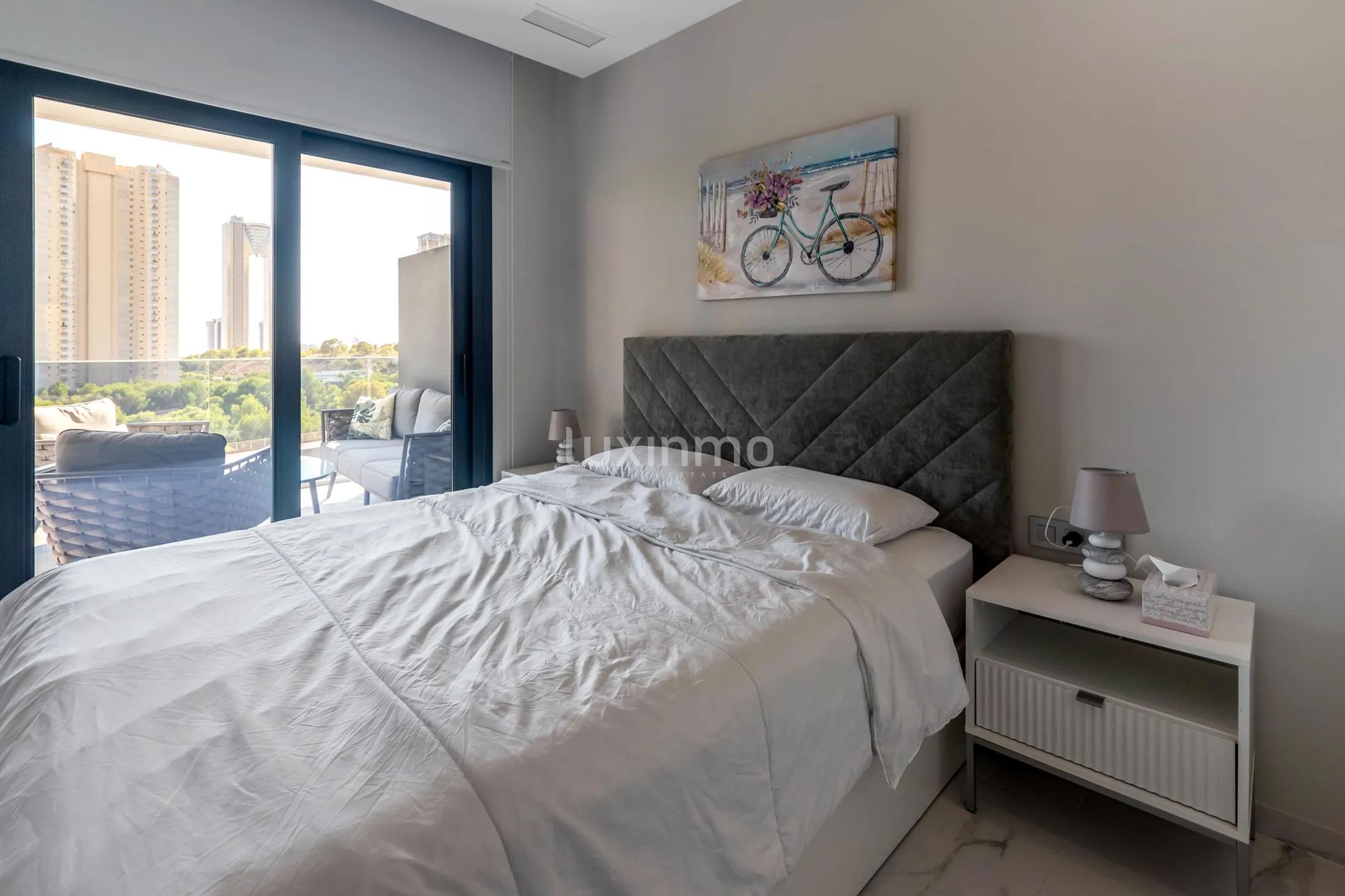 Ny moderne leilighet i Eagle-tårnet med 2 soverom på Playa de Poniente, Benidorm — photo 19