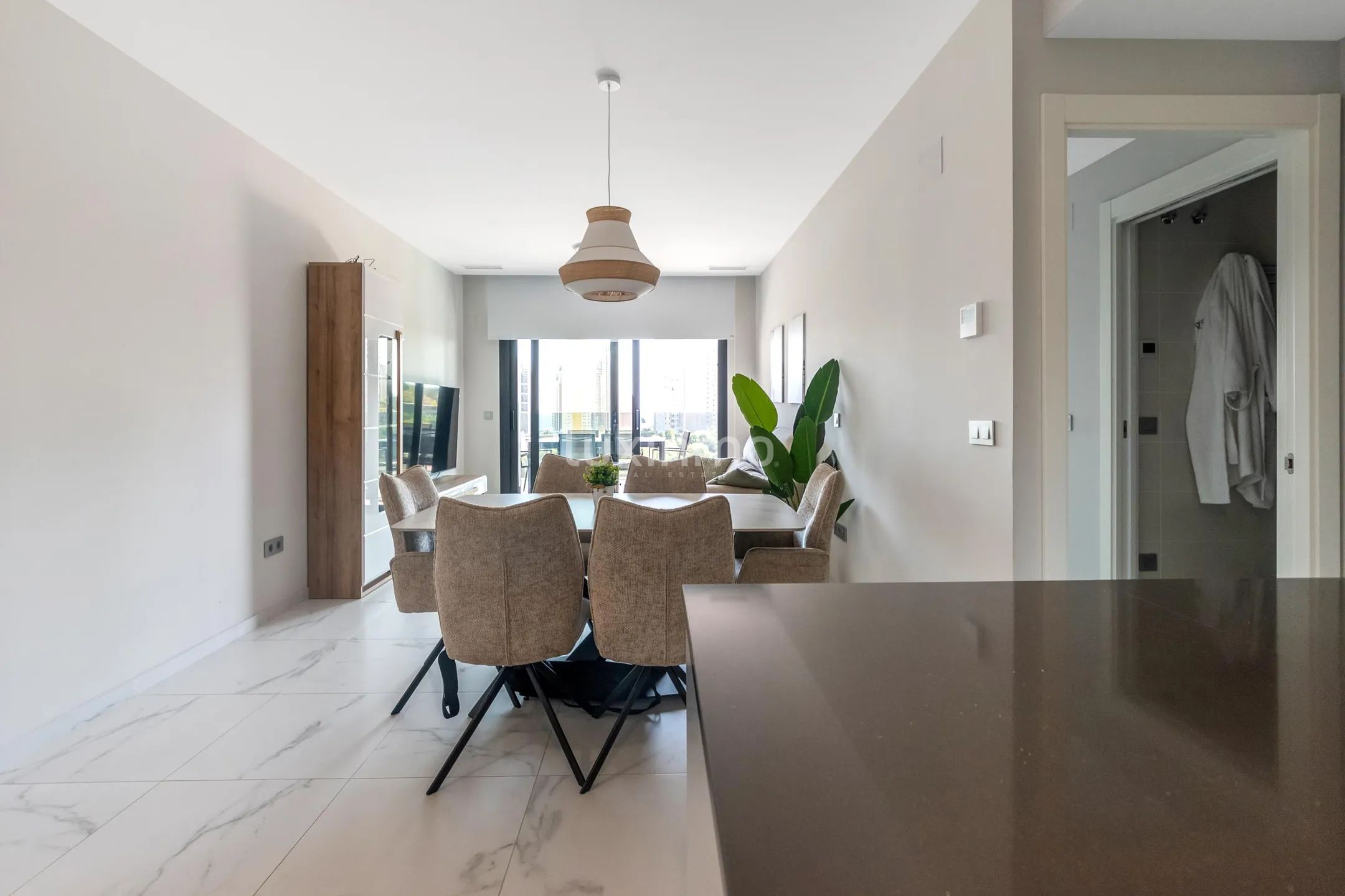 Ny moderne leilighet i Eagle-tårnet med 2 soverom på Playa de Poniente, Benidorm — photo 10