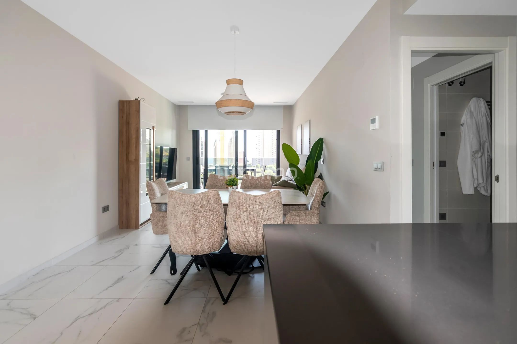 Ny moderne leilighet i Eagle-tårnet med 2 soverom på Playa de Poniente, Benidorm — photo 13