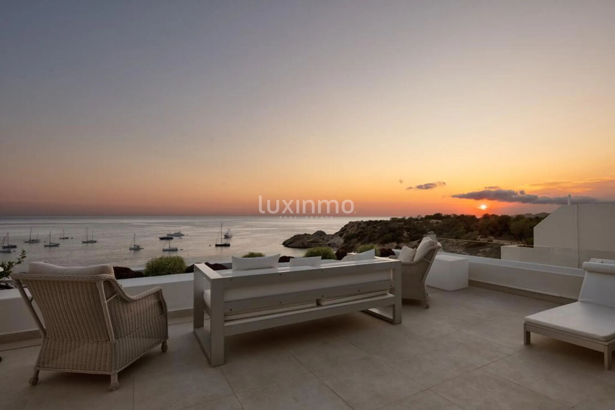 Ekskluzywny penthouse nad morzem z widokiem na morze i zachód słońca w Cala Tarida — photo 33