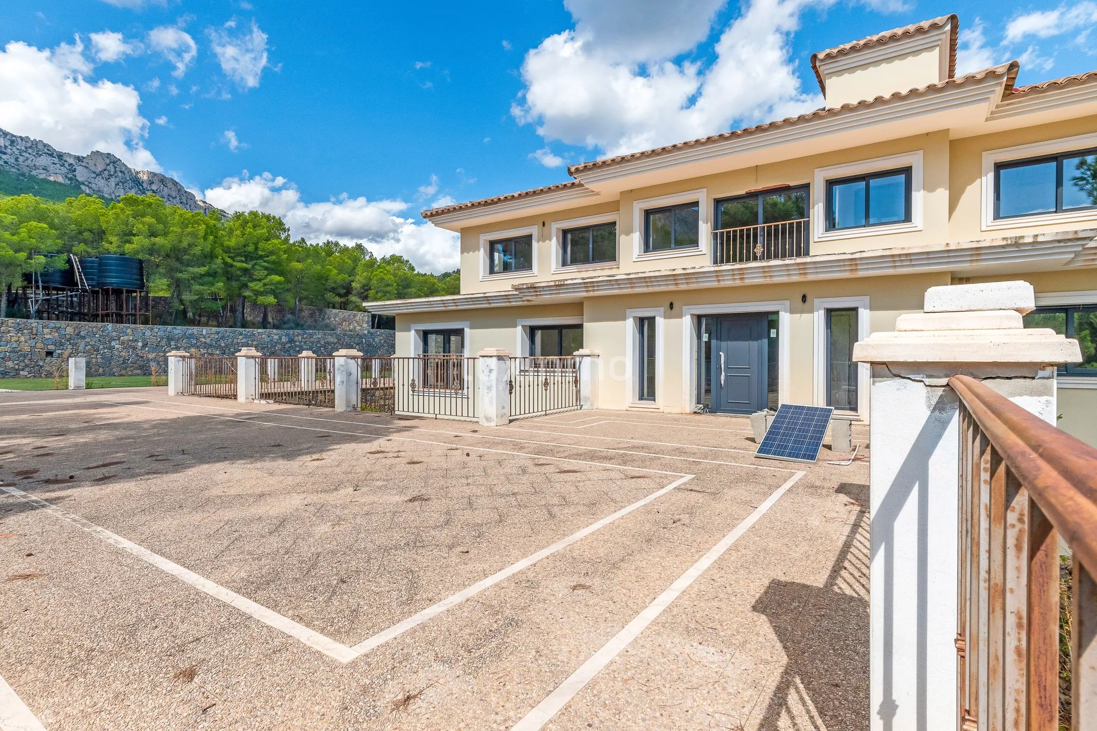 Investment of equestrian estate with horse stables in Polop — photo 2