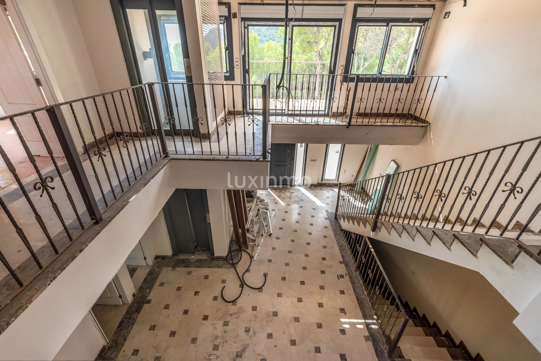 Investment of equestrian estate with horse stables in Polop — photo 4
