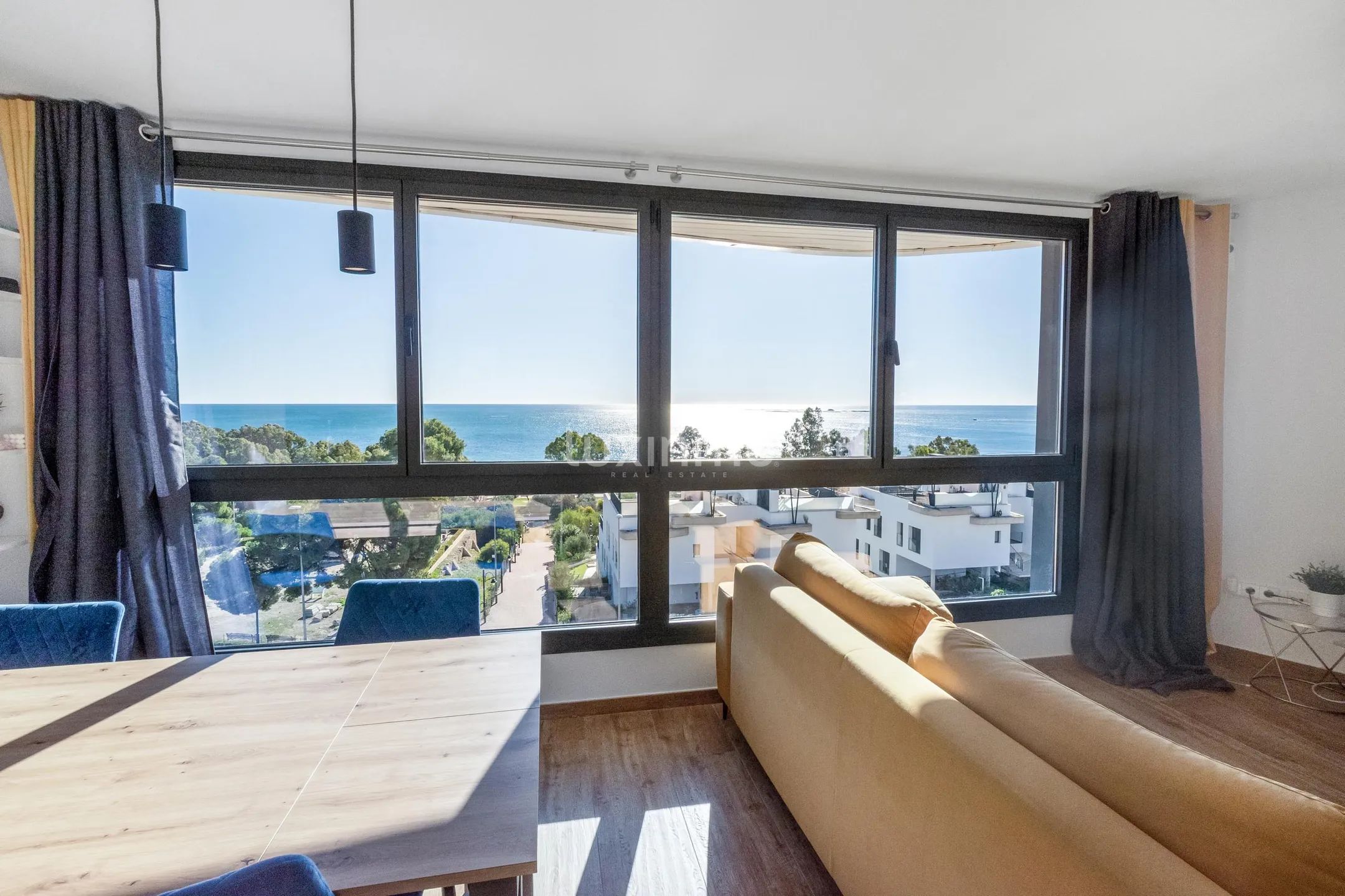 Sea View Apartment in Villajoyosa with 3 Beds, Terrace & Amenities — photo 3