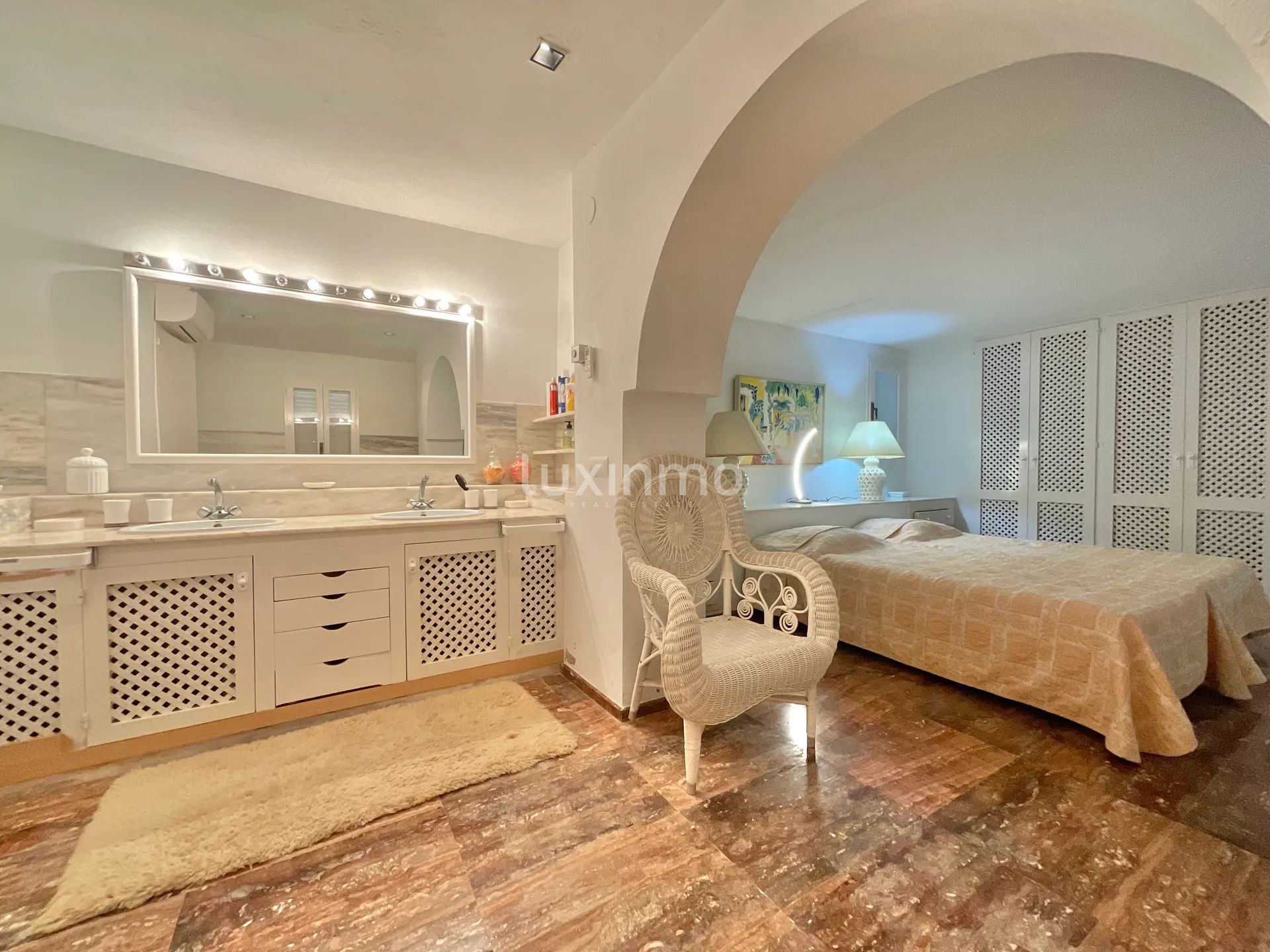 Charming West Coast Ibiza Villa - Walking Distance to the Sea — photo 21