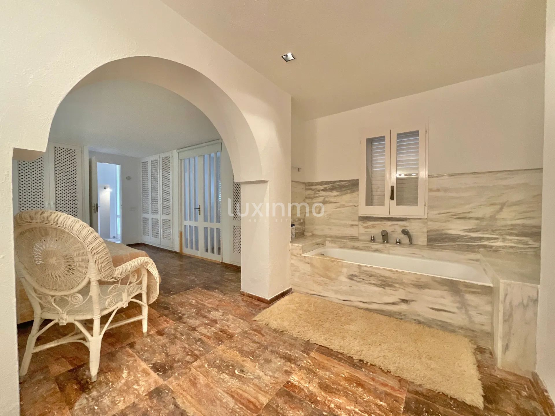 Charming West Coast Ibiza Villa - Walking Distance to the Sea — photo 20