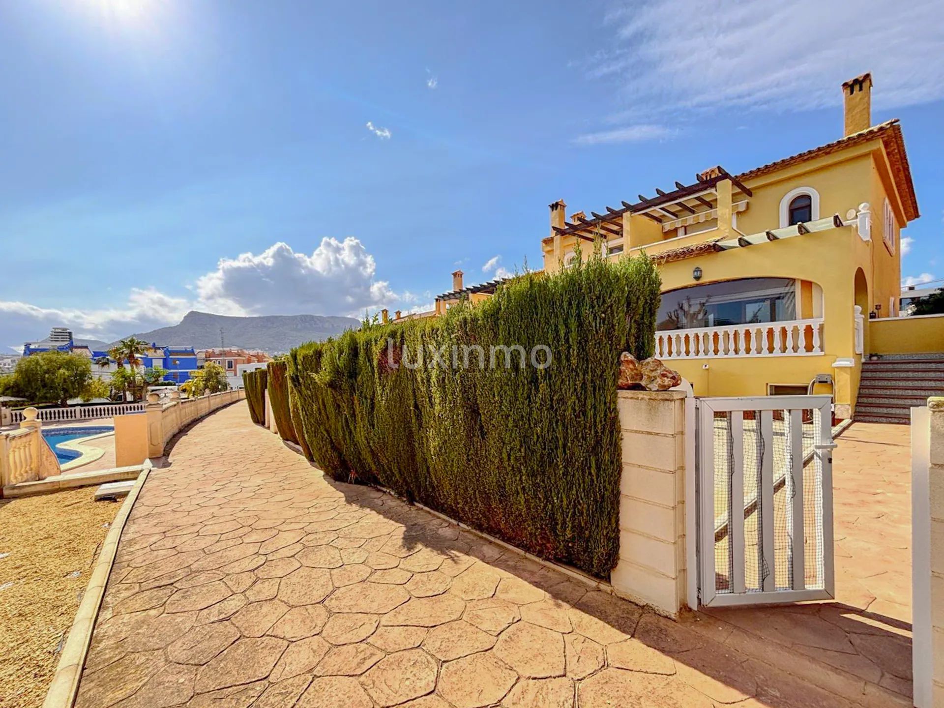 Charming Mediterranean townhouse for sale in Calpe — photo 2