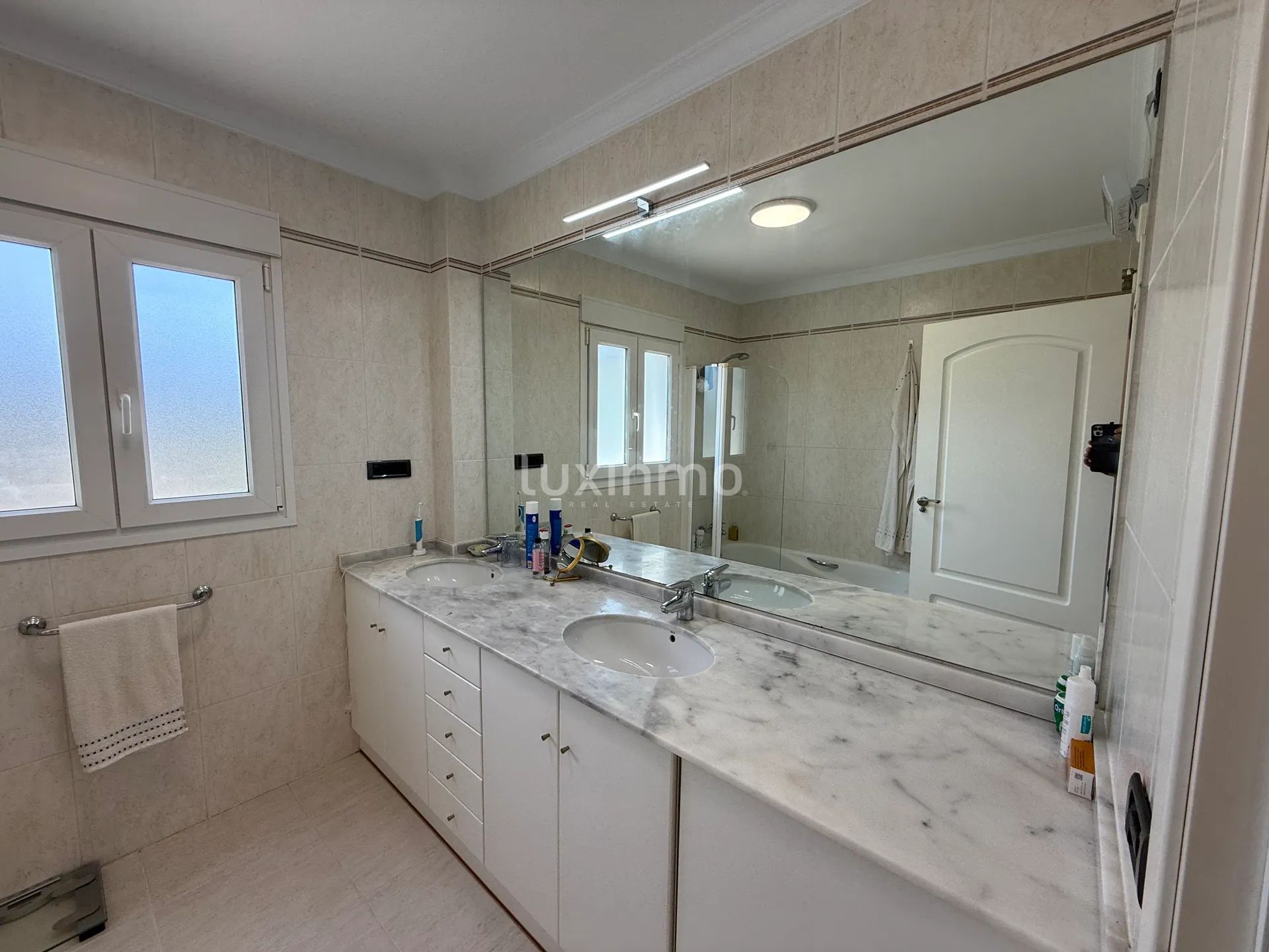Nowoczesny śródziemnomorski apartament w La Fustera, Benissa z widokiem na morze — photo 11
