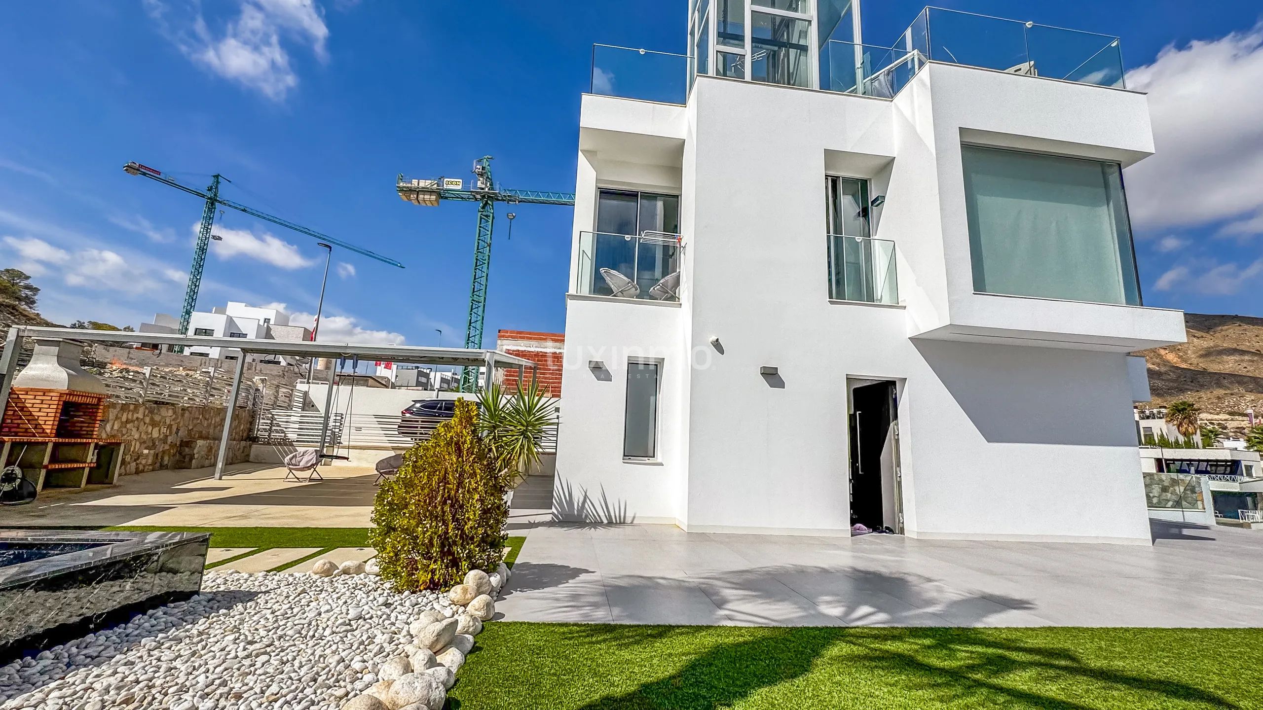 Luxueuse maison indépendante de 5 chambres avec vue sur la mer et la montagne à Finestrat — photo 142