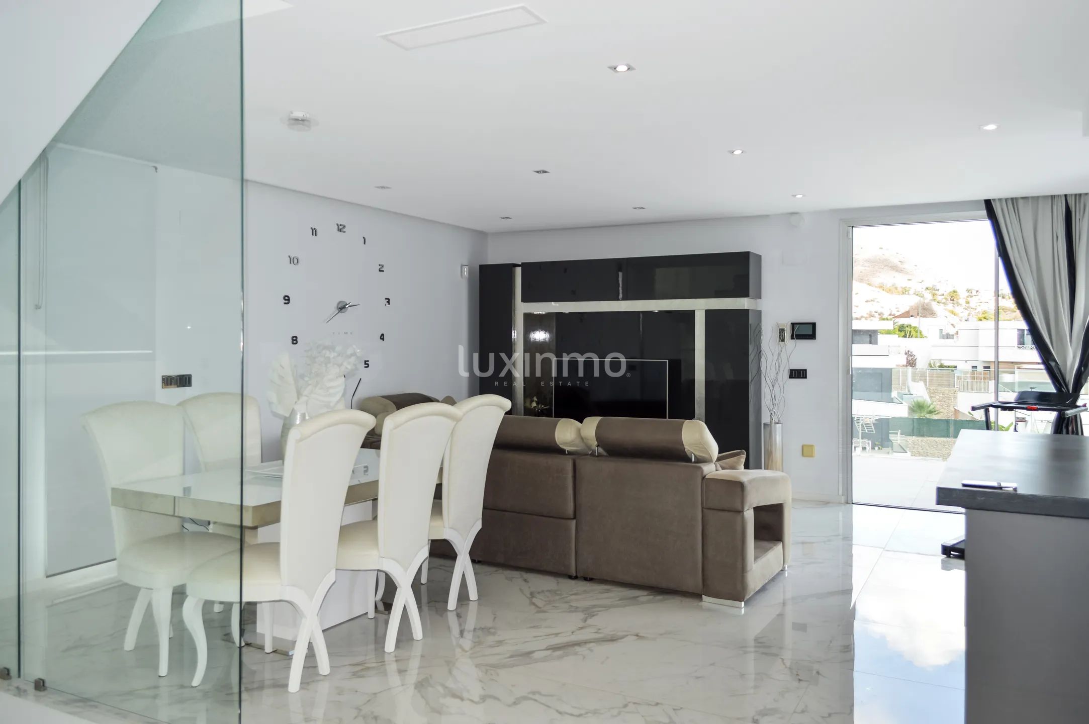 Luxueuse maison indépendante de 5 chambres avec vue sur la mer et la montagne à Finestrat — photo 41